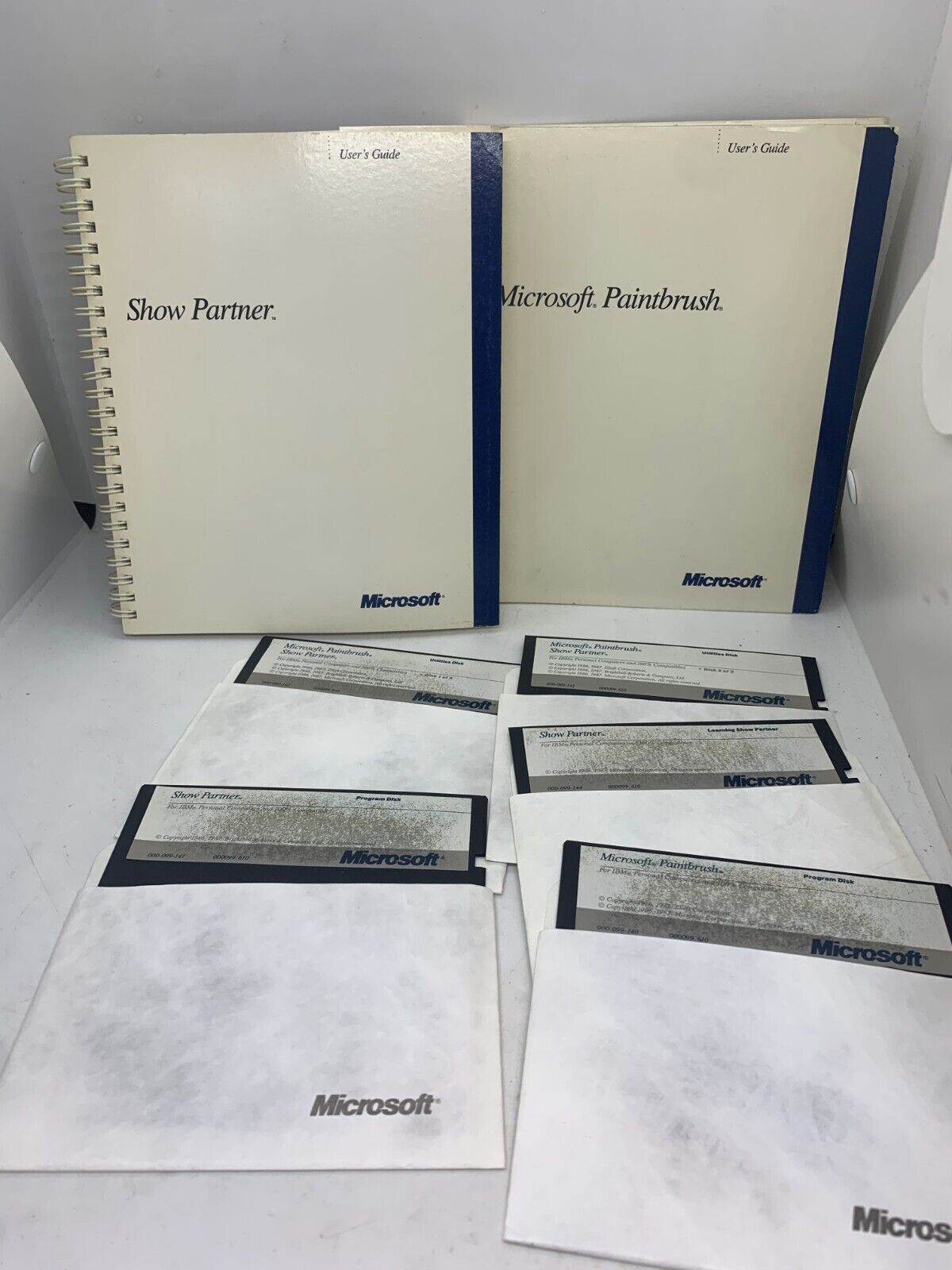 1986 Microsoft Show Partner & Paintbrush User Guide For IBM Personal Computer