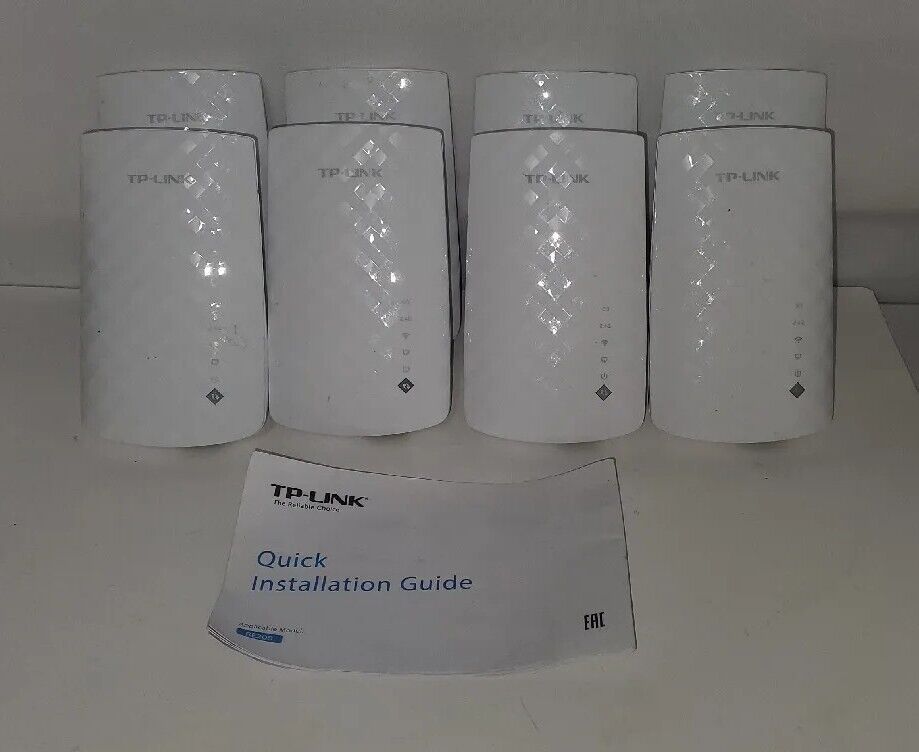 8 TP Link RE220 AC750 and RE200  .AC750 Dual Band Wi-Fi Range Extenders Ver 1.0