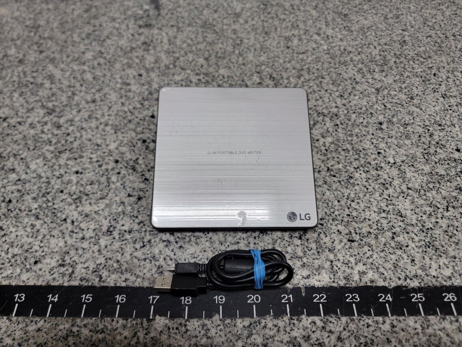 LG GP60NS50 Slim Portable DVD Writer Mac Windows Compatible a-x