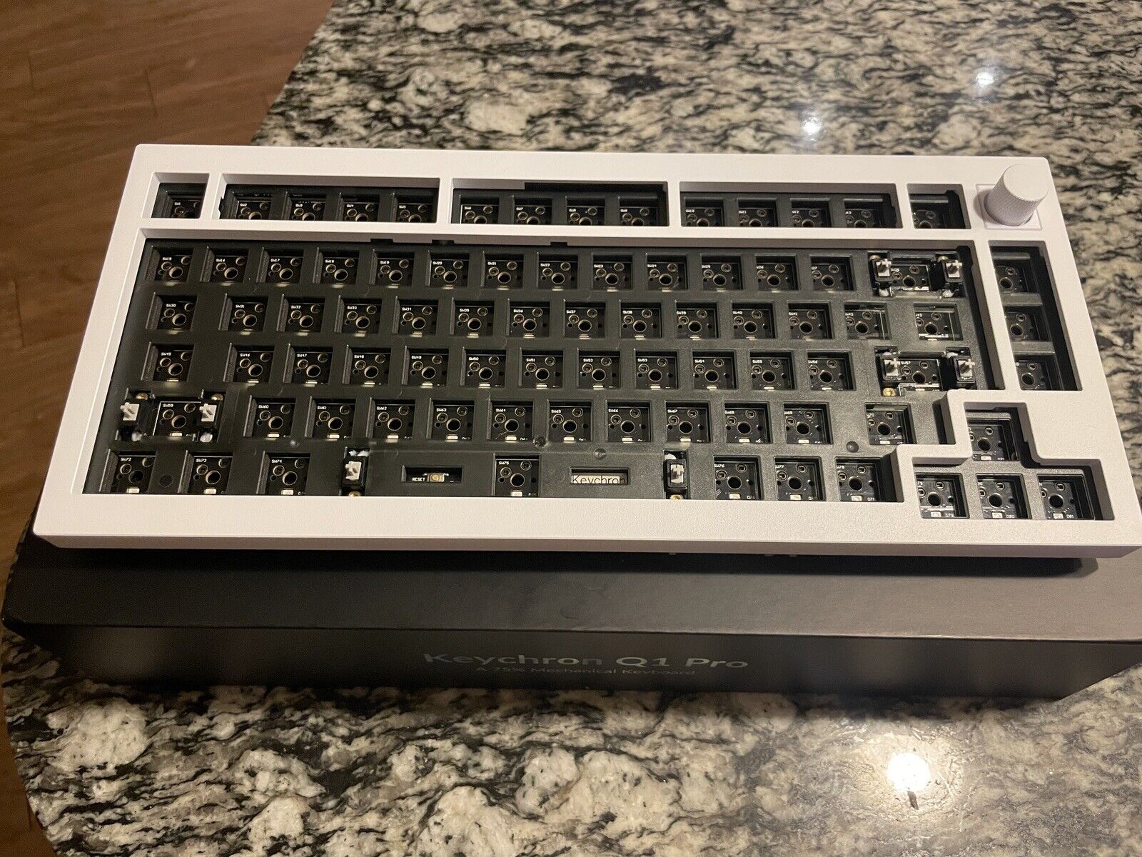 Keychron Q1 Pro Wireless Custom Mechanical Keyboard Knob Edition Barebone White
