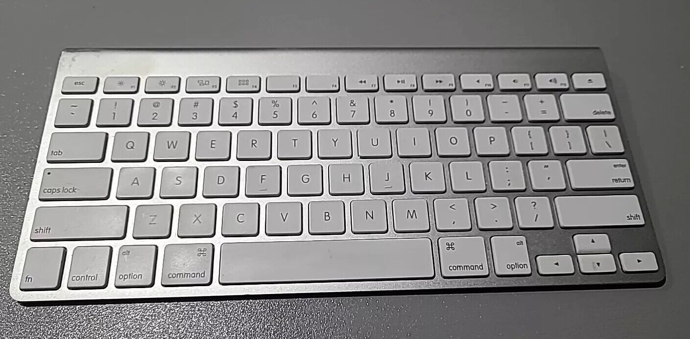 Apple A1314 Wireless Keyboard with Bluetooth for iMac / Mac / iPad _3