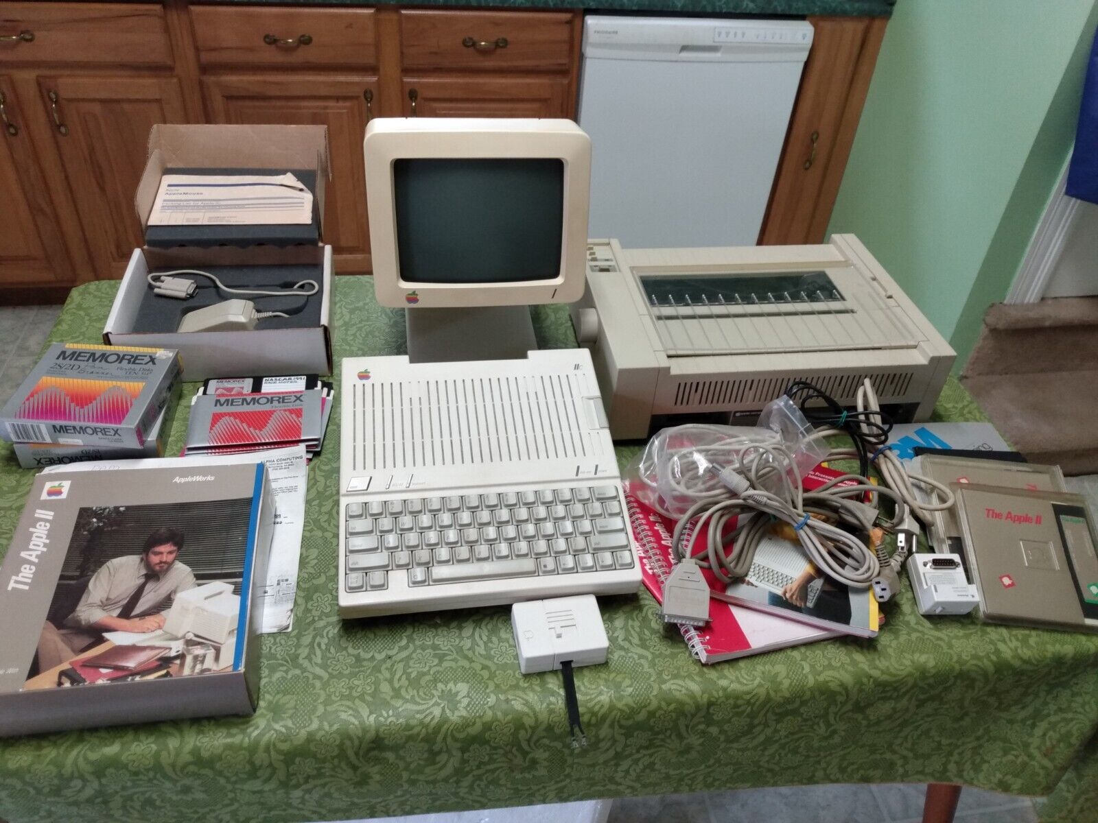 Apple IIc A2S4000 Computer w/ original Boxes, Monitor, Printer,manuals, cables