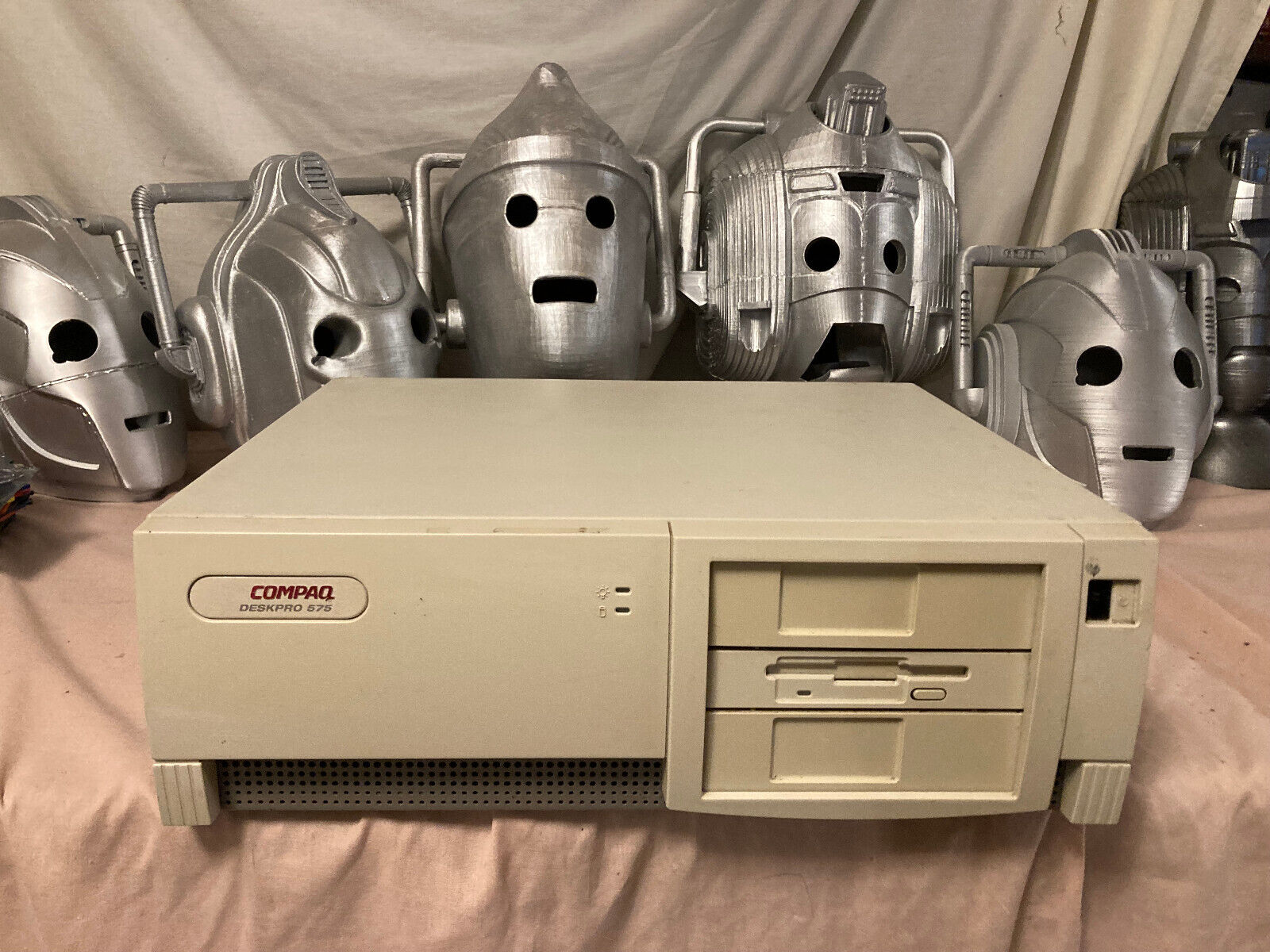 compaq deskpro 575 case, with motherboard,  power supply, and floppy drive PARTS