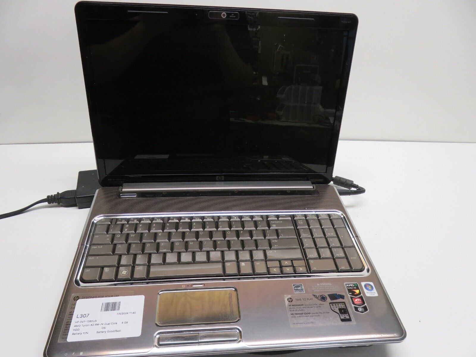 HP Pavilion Dv7-1260us Laptop AMD Turion x2 4GB Ram No HDD or Battery