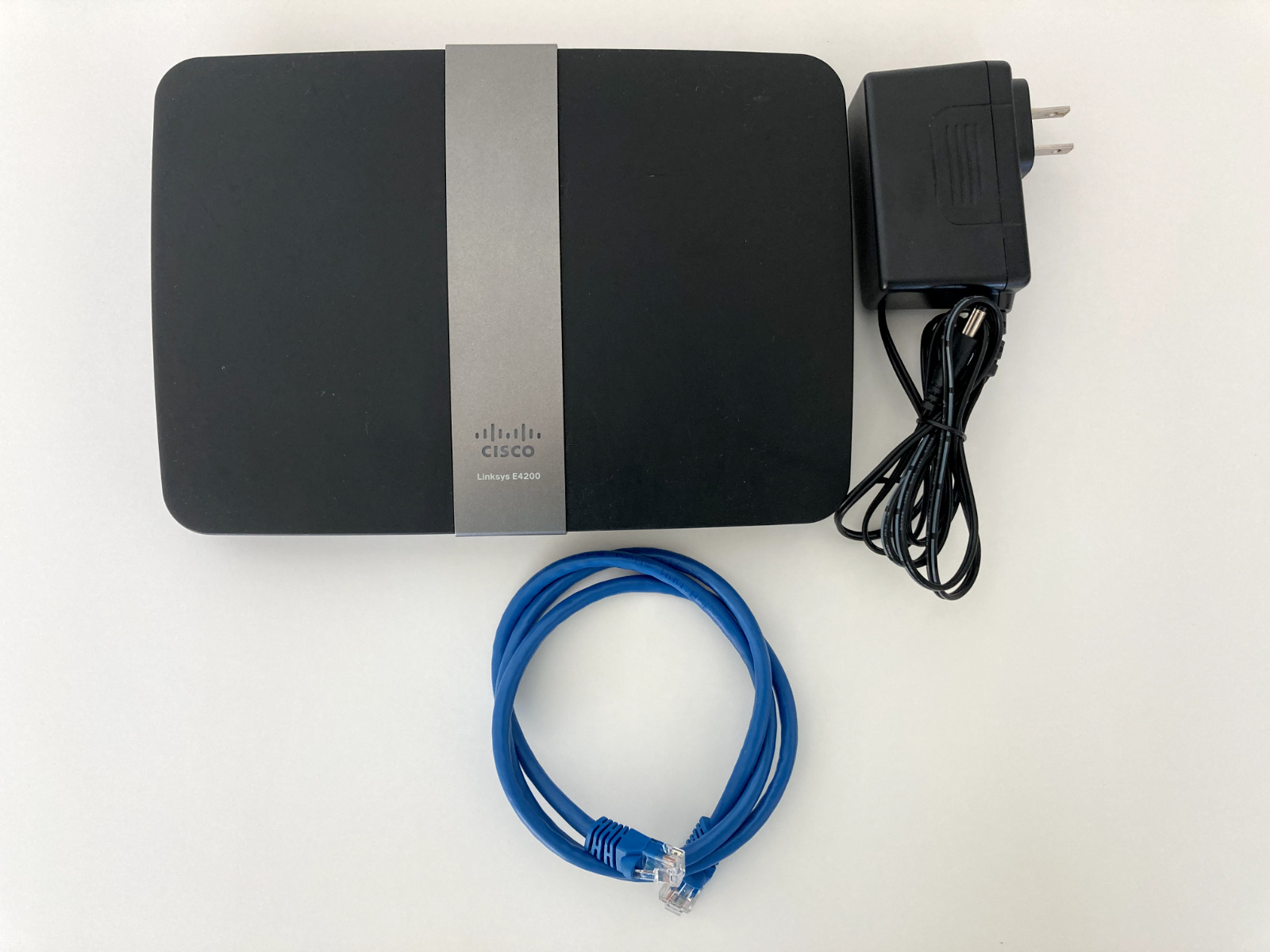 Cisco Linksys E4200 Dual Band N Router, 4x LAN, 1x WAN