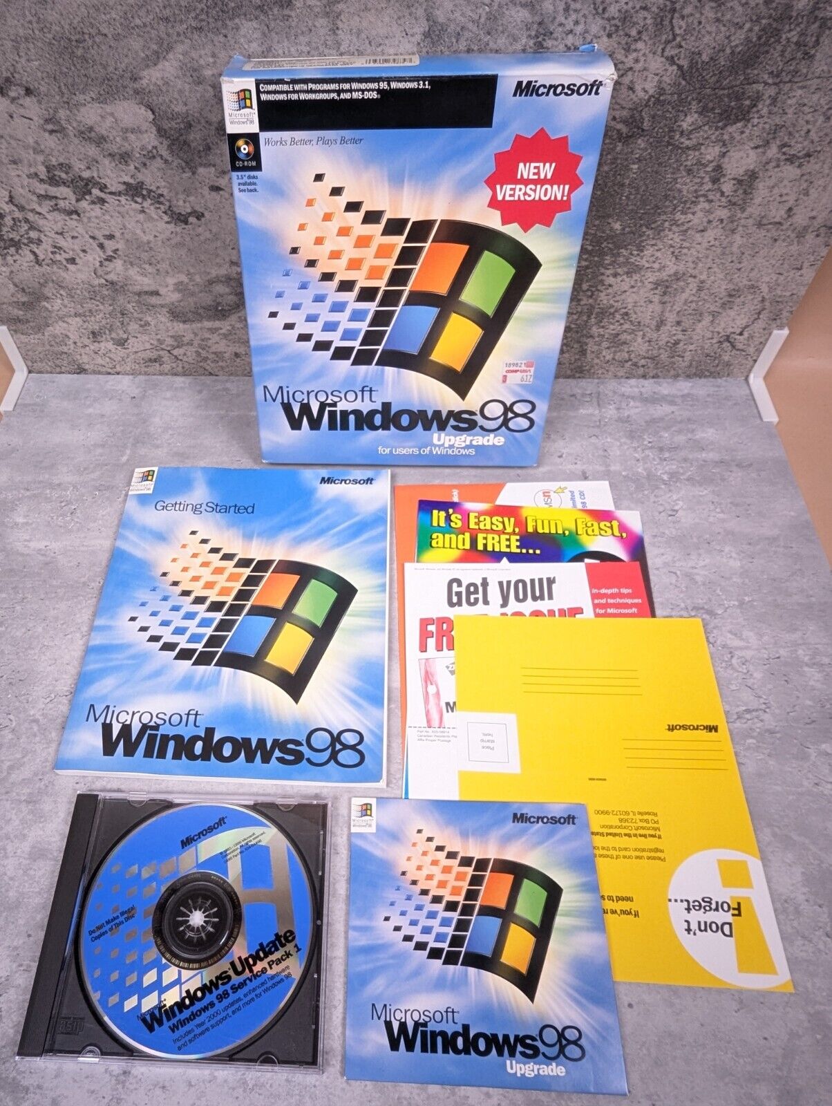Microsoft Windows 98 Upgrade CD Complete Retail Big Box VG Vintage