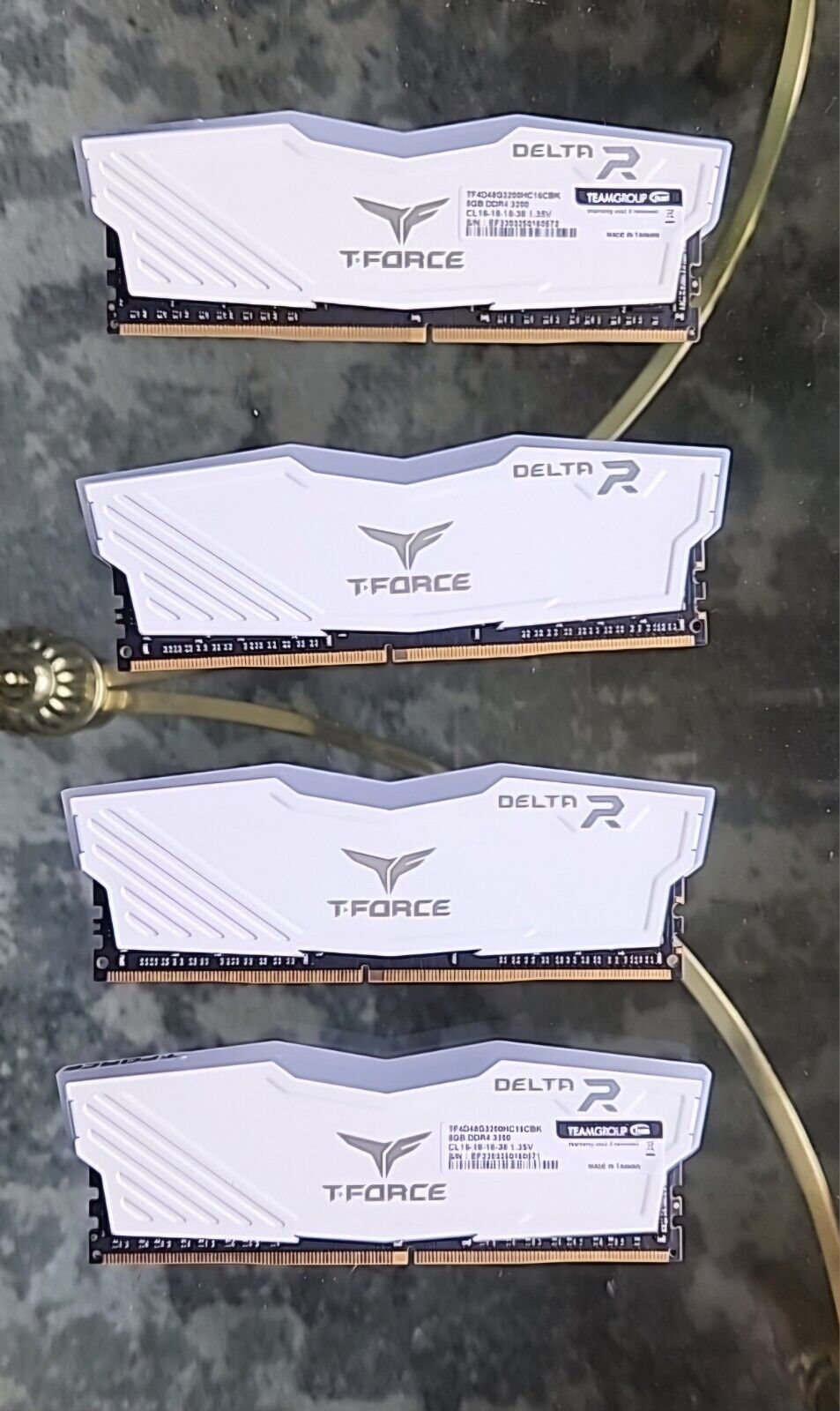 Team T-Force Delta Tf4d4 32GB (4 x 8GB)  DDR4 
