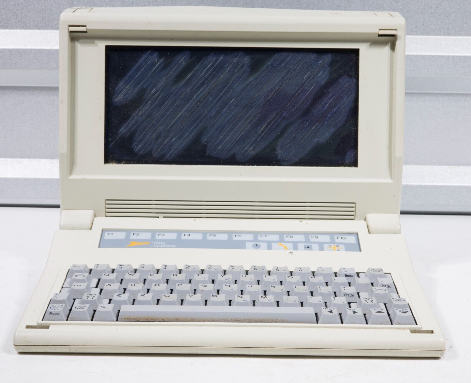 Vintage Zenith Data Systems ZFL-171-42 80C88 portable computer