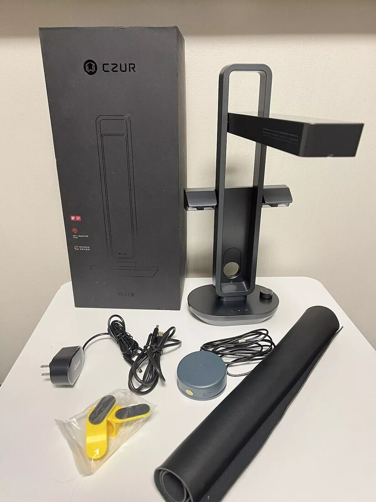 CZUR Aura Pro New (Open Box, Plastic still on Scanner) DAMAGE BOX