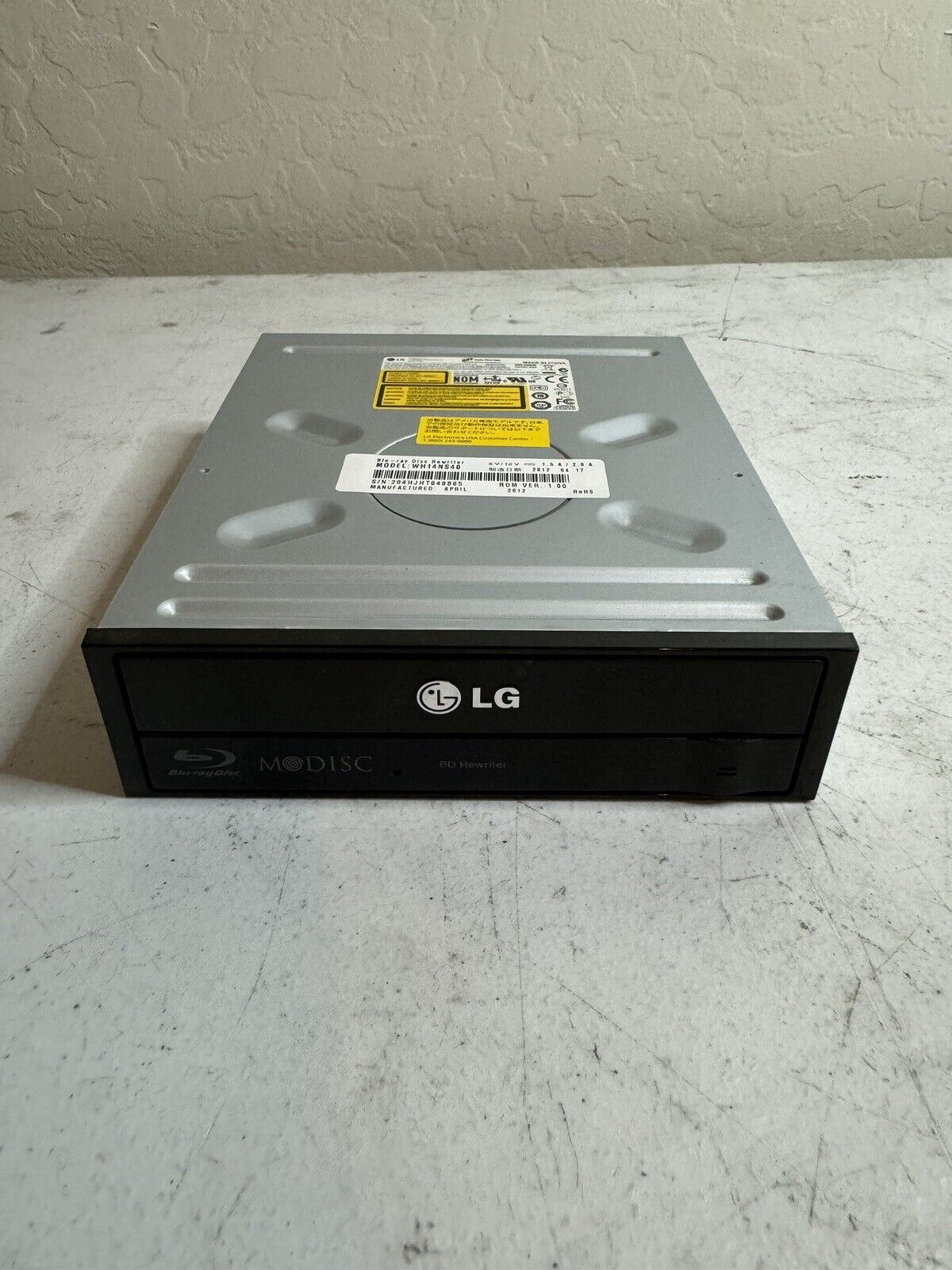 LG WH14NS40 SUPERMULTI SATA M-DISC UHD BLU-RAY DVD-CD 3D DISC WRITER BURNER PC