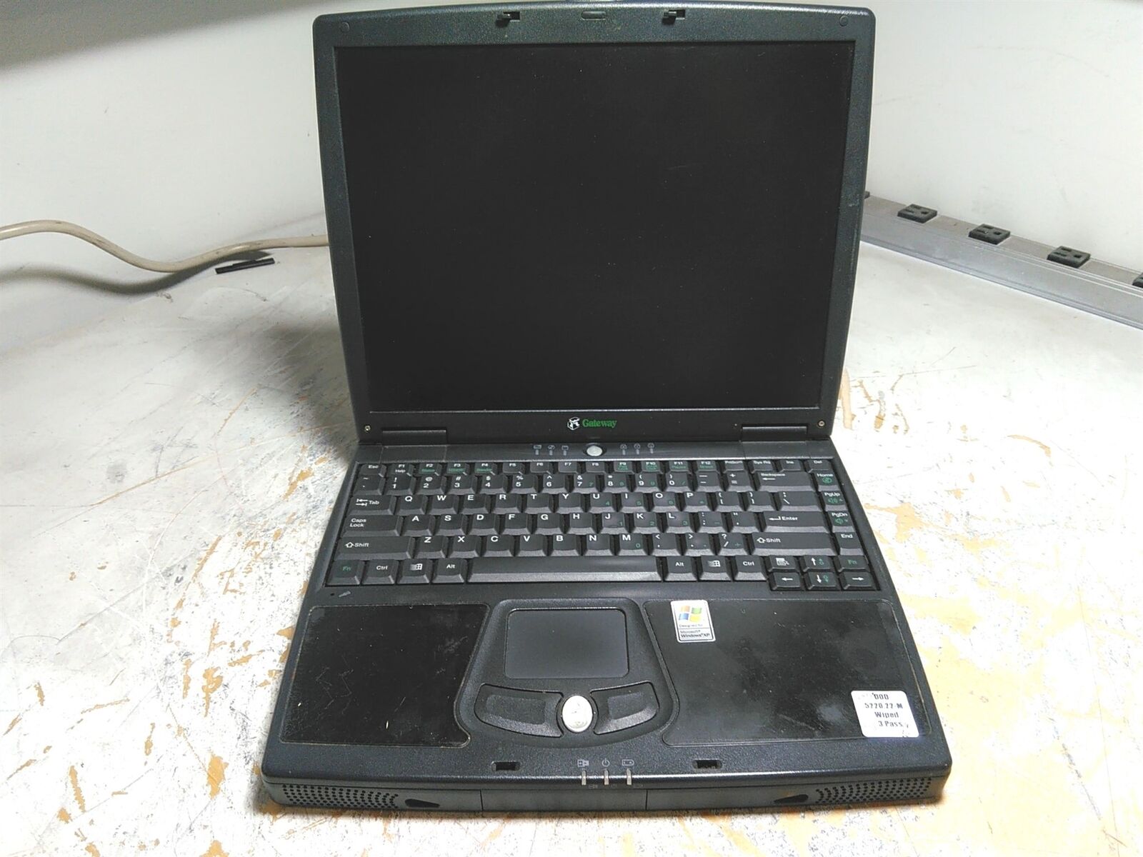 Gateway Solo 5350 Vintage Laptop Pentium III M 1.0GHz 512MB 20GB No PSU 