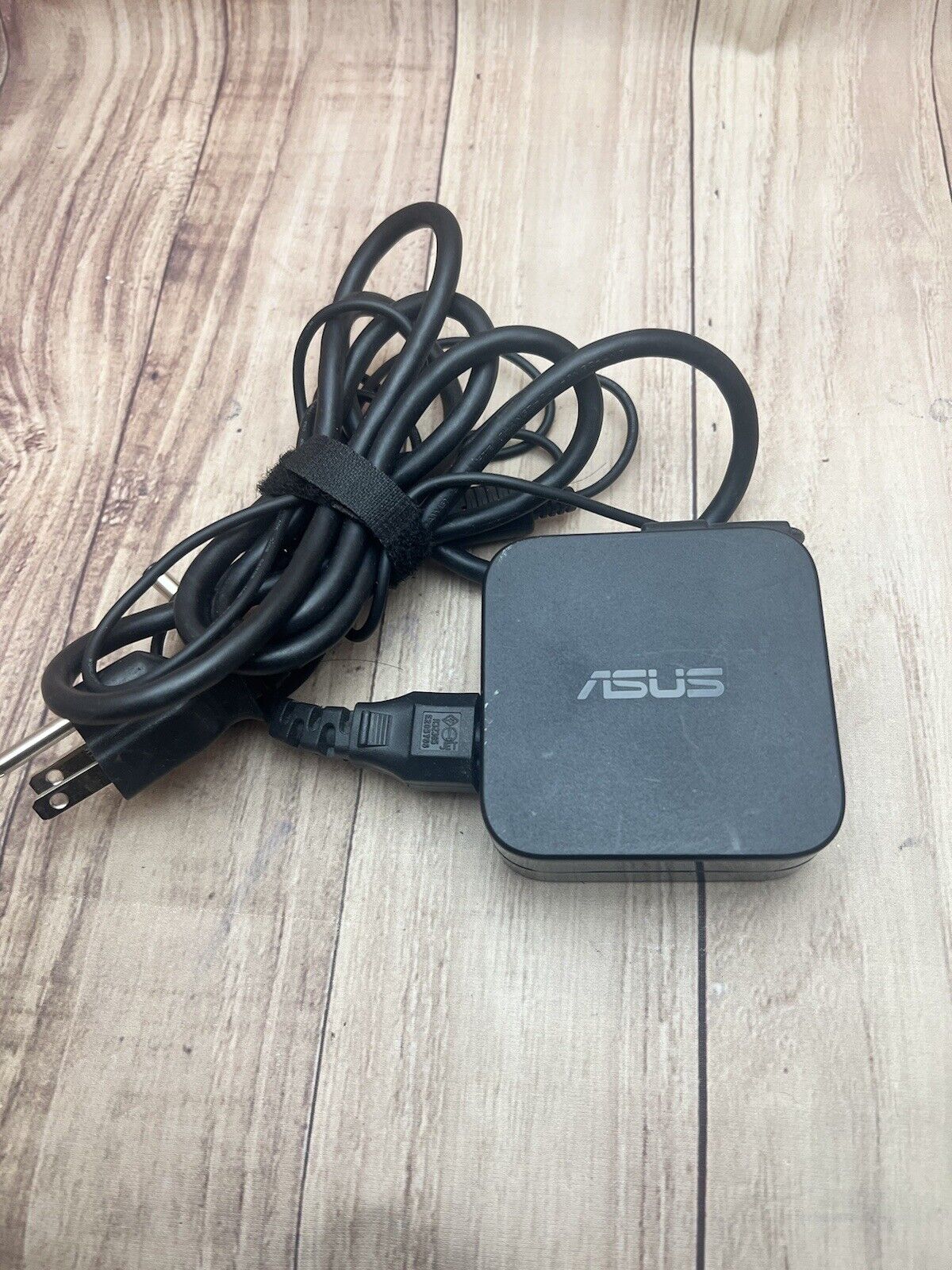Genuine ASUS 65W A/C Adapter – Part # ADP-65GD B