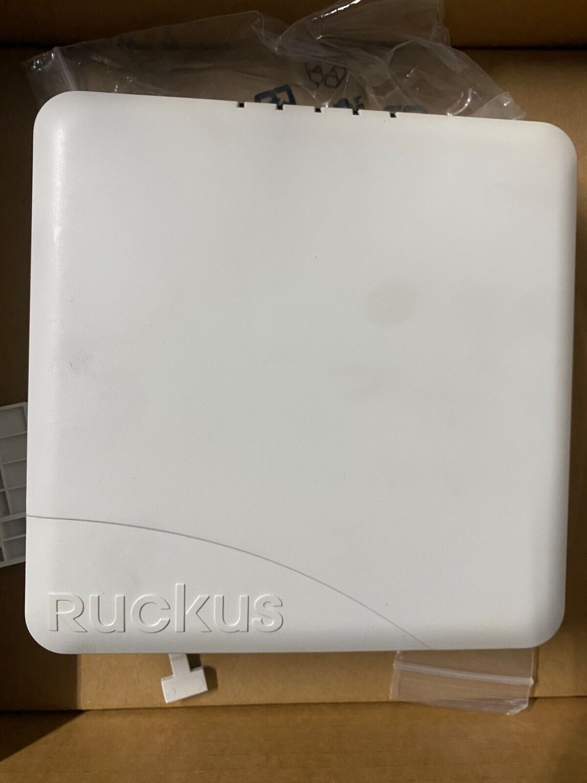 Ruckus ZoneFlex R600 Unleashed Wi-Fi Access Points - White