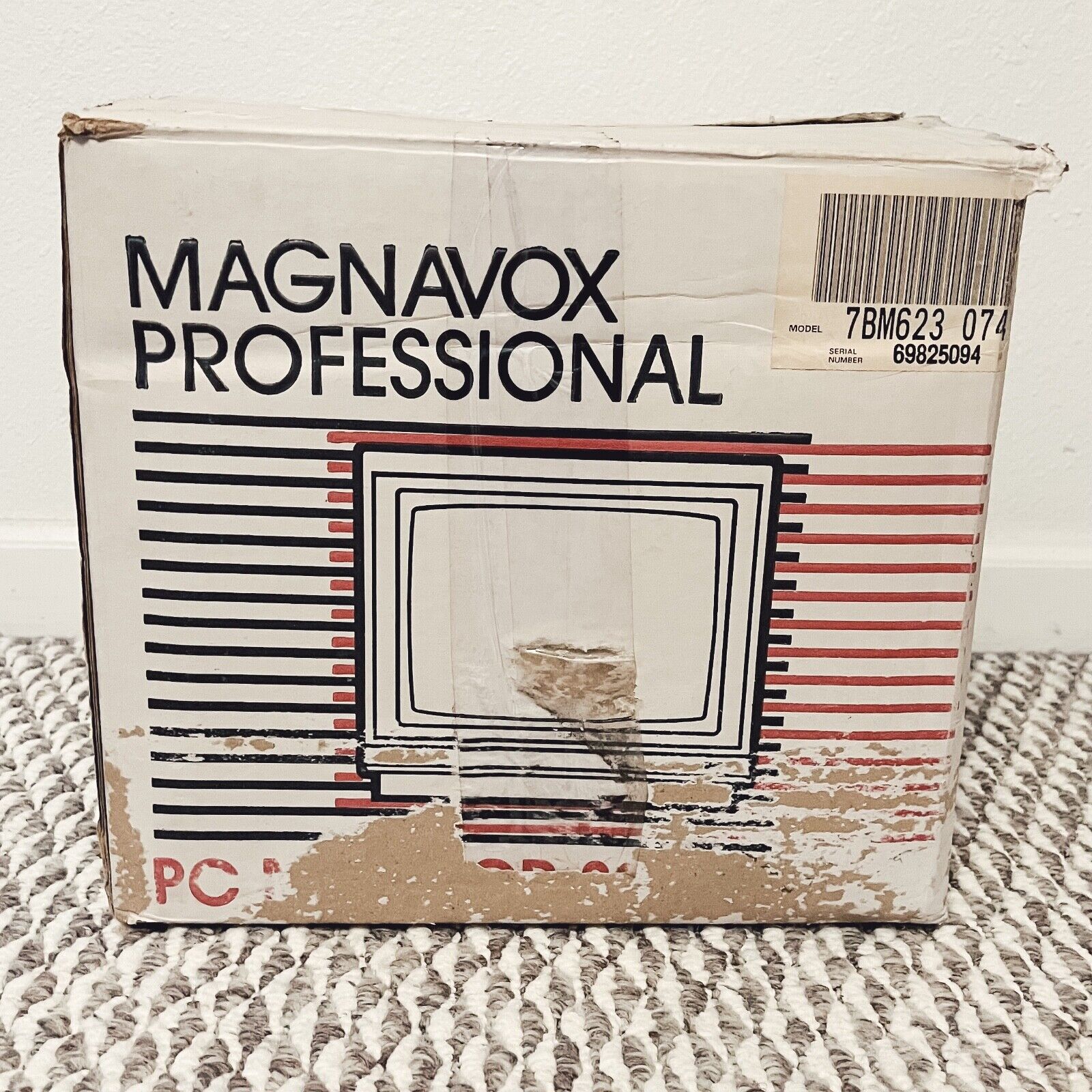 Vintage Magnavox Professional PC Monitor 80 Model #7BM623