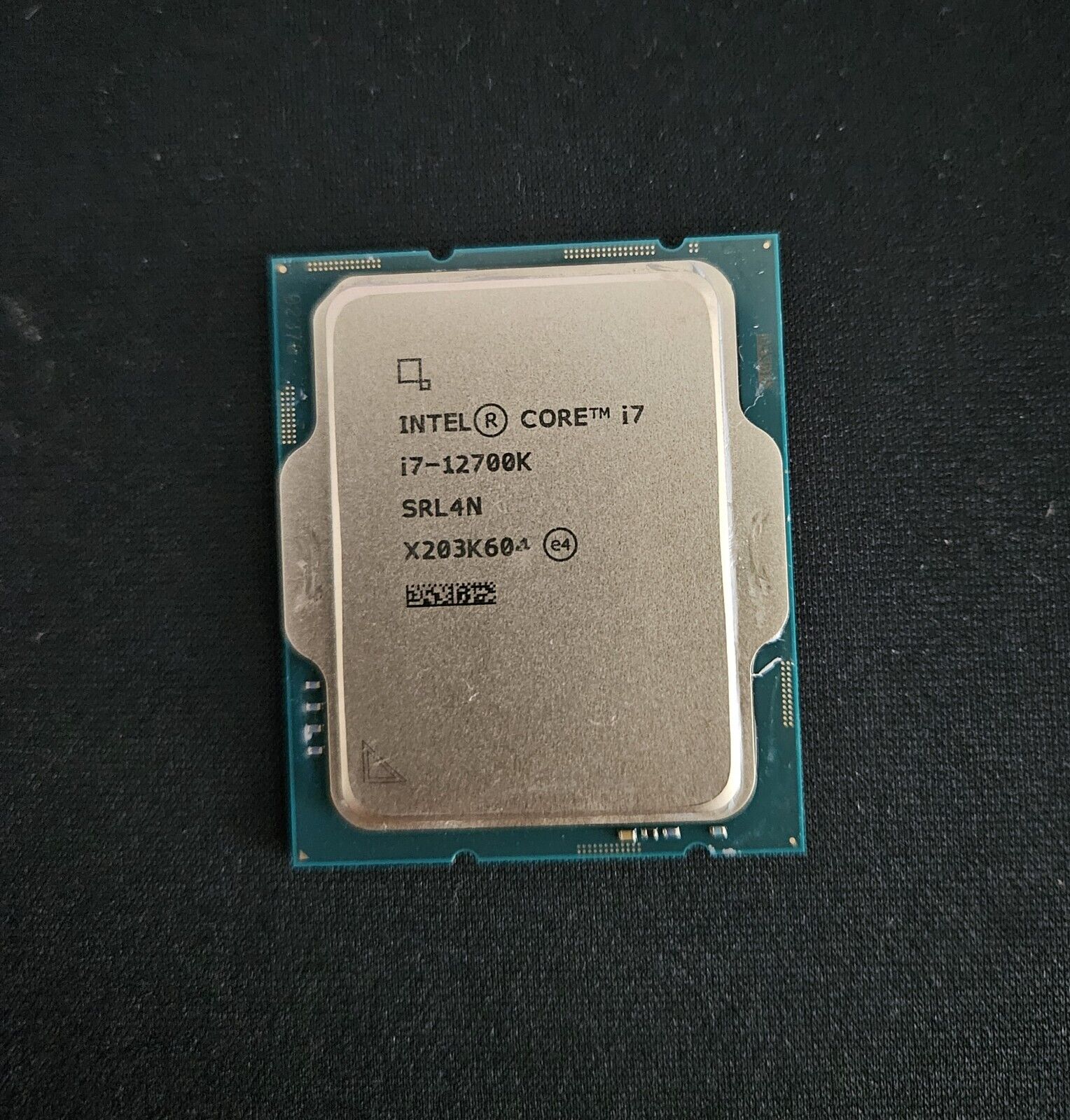 Intel Core i7-12700K Processor (5 GHz, 12 Cores, LGA1700)