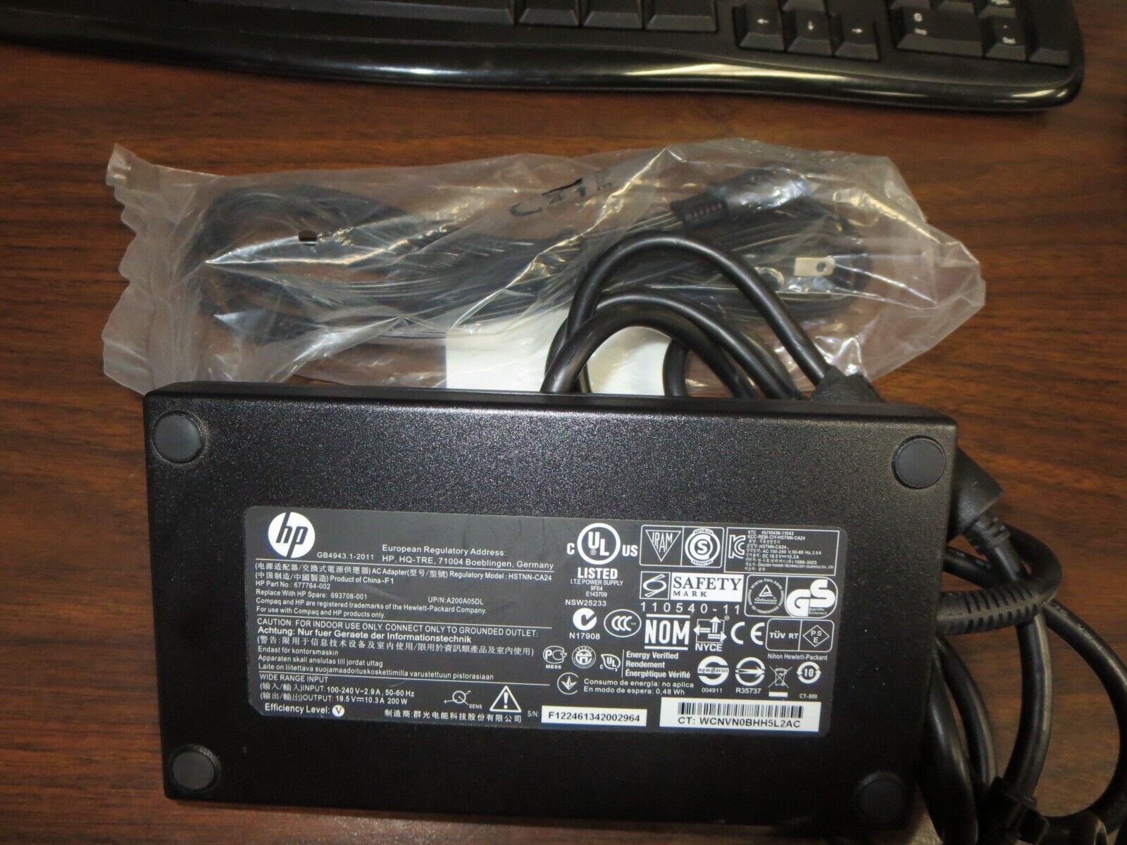Genuine HP 200W 19.5V 10.3A AC Adapter HSTNN-CA24, 677764-002, 693708-001