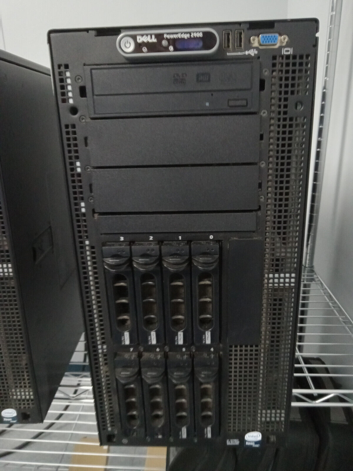 Dell Poweredge 2900 server