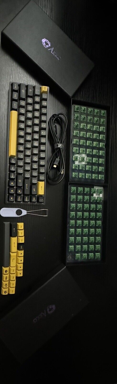NEW-Akko Mechanical Keyboard With 2 Boxes Of Akko Matcha Green Pro Switches.