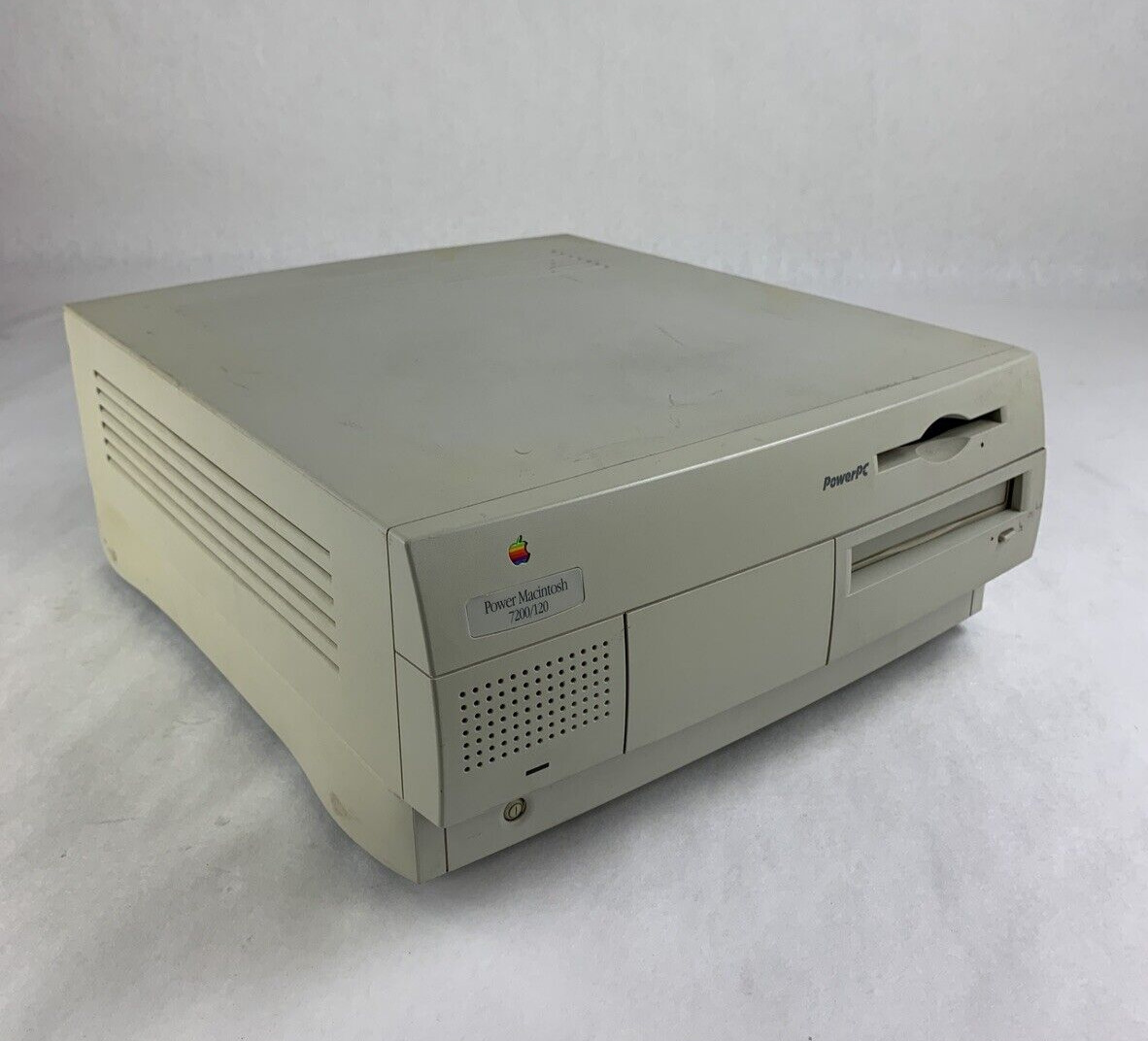 Vintage Apple Power Macintosh 7300/200 Tested and Boots From Disc