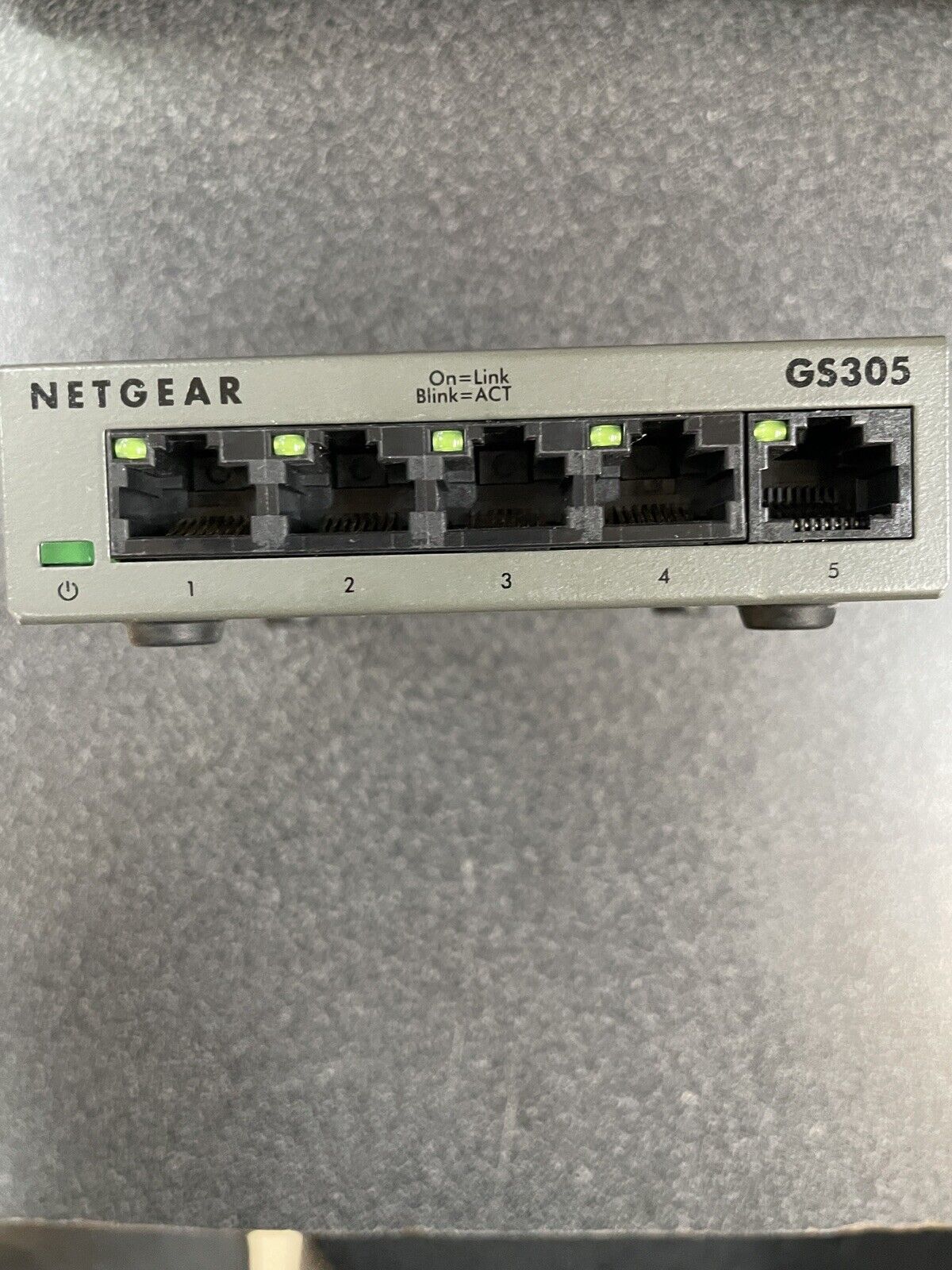 NETGEAR GS305 5-Port Gigabit Ethernet Network Switch, [GS305-300UKS]