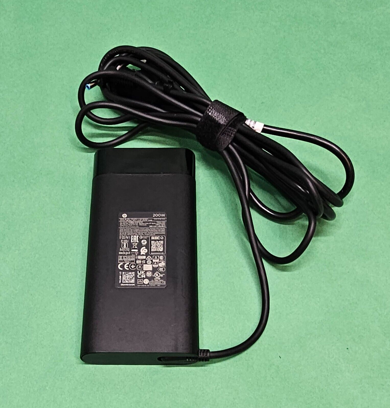 Genuine HP Laptop Power Adapter Charger 19.5V 10.3A 200W M31368-002 L00818-850