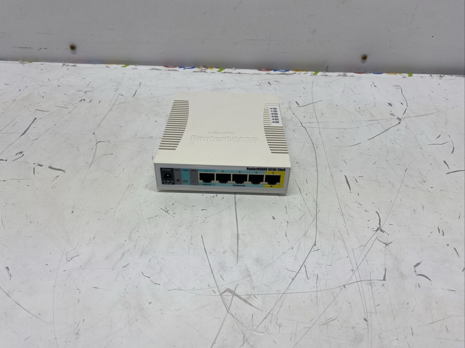 Mikrotik  RouterBOARD RB951Ui-2HND Router *NO POWER SUPPLY*