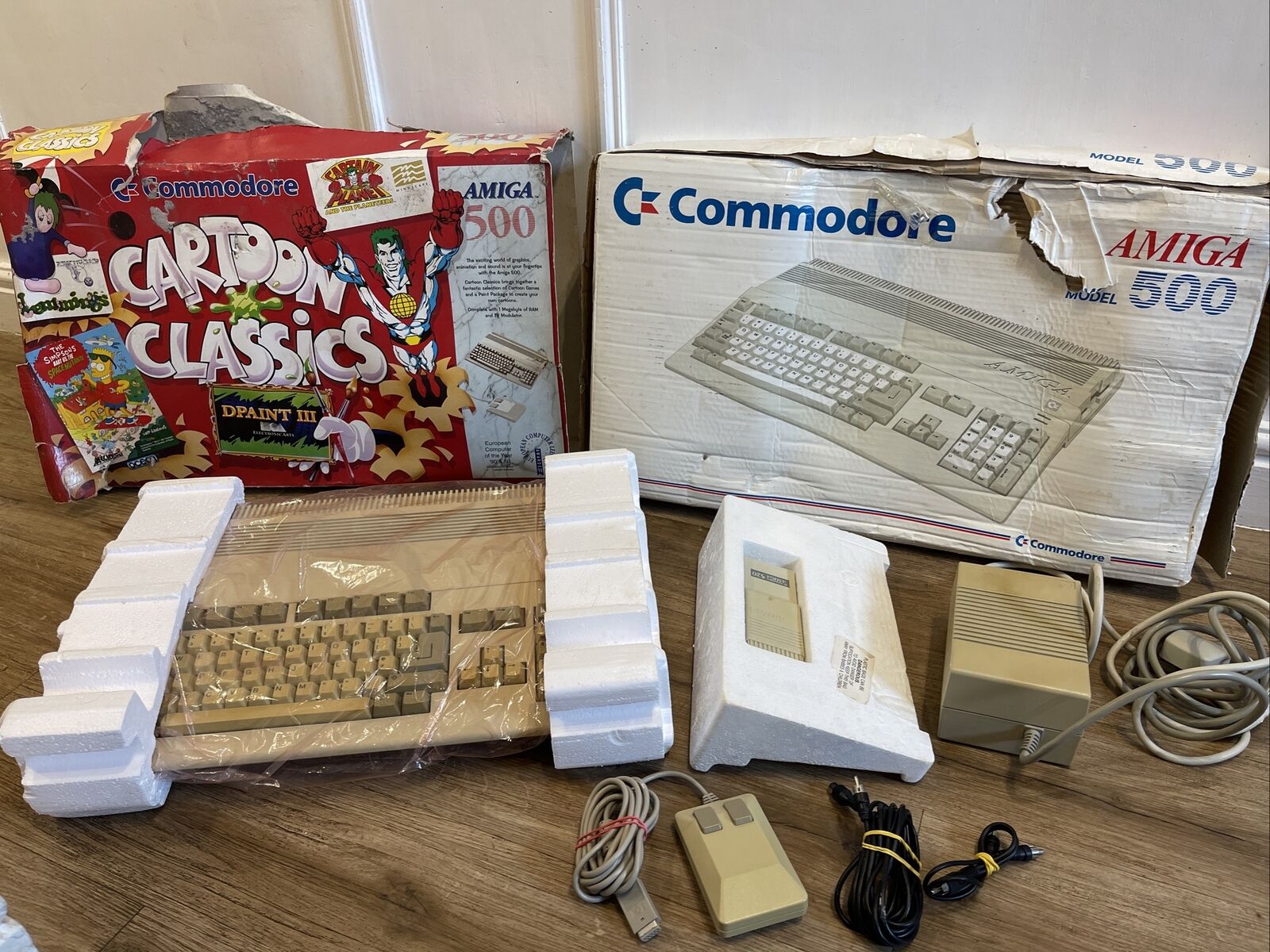 Commodore Amiga 500+Cartoon Classics Boxed with Mouse plus extra RAM ? Seal ✅