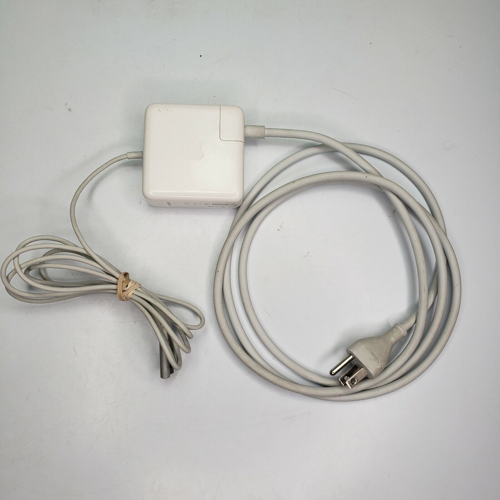 Apple AC Adapter ADP-60AD T 16.5V 3.65A 60W for Apple MacBook Pro MagSafe