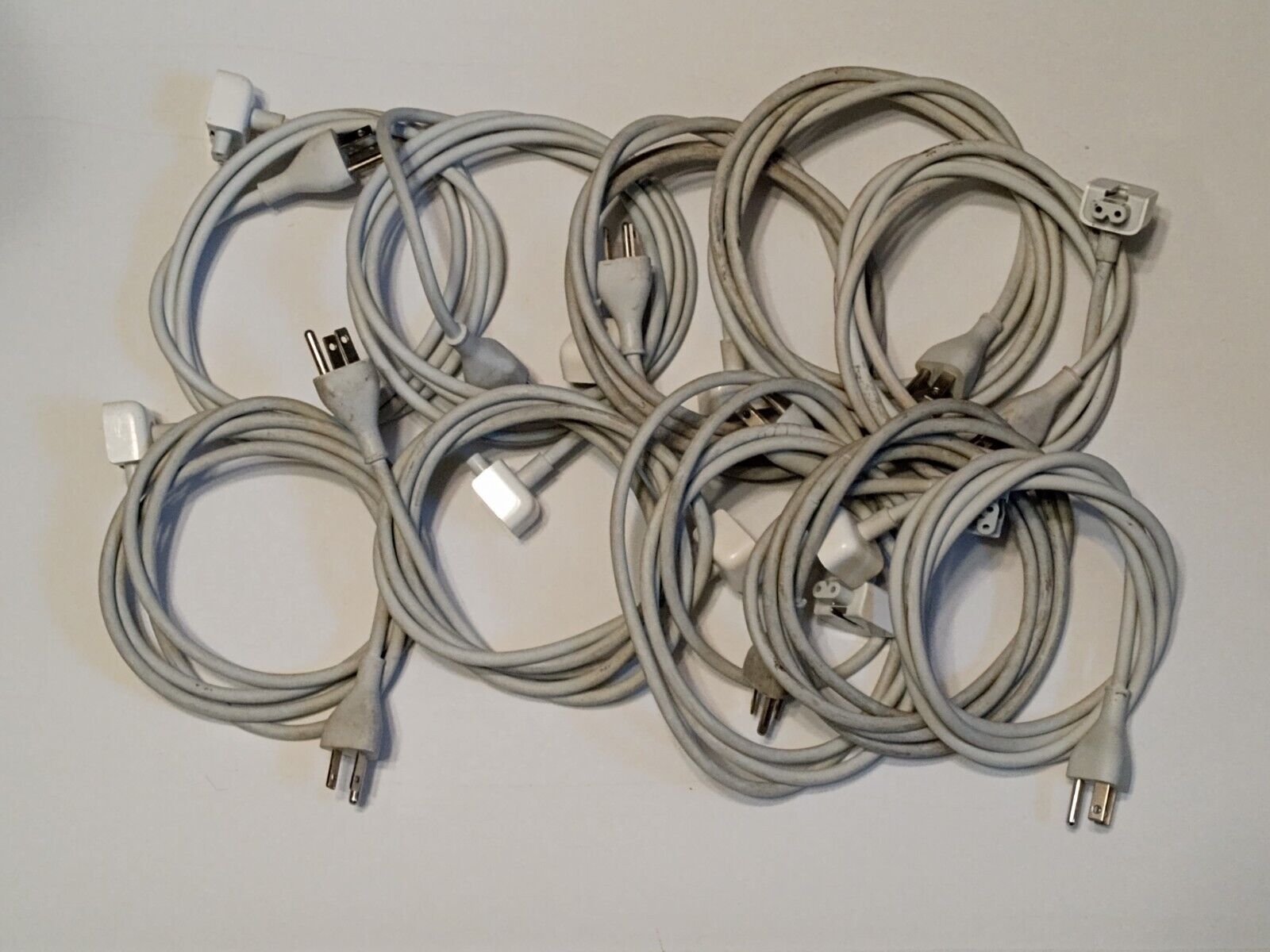 Lot of 10 pre-owned APPLE  Volex APC7H  2.5A 125V  6Ft  AC Power Cord cables