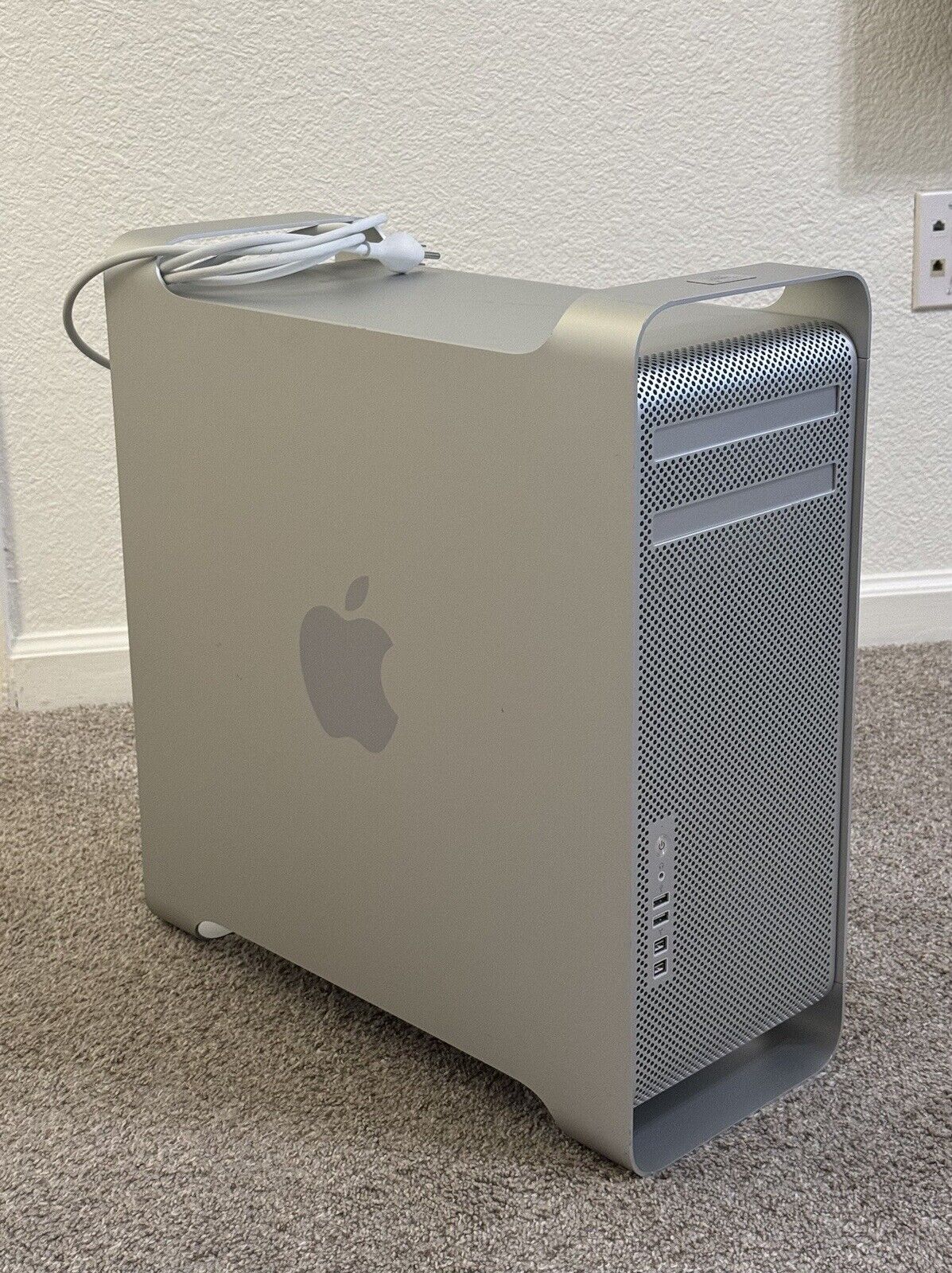 Apple Mac Pro A1289 Desktop (2012) 2.4GHz 2x6-Core Xeon E5645, RAM 64Gb, HDD 4TB