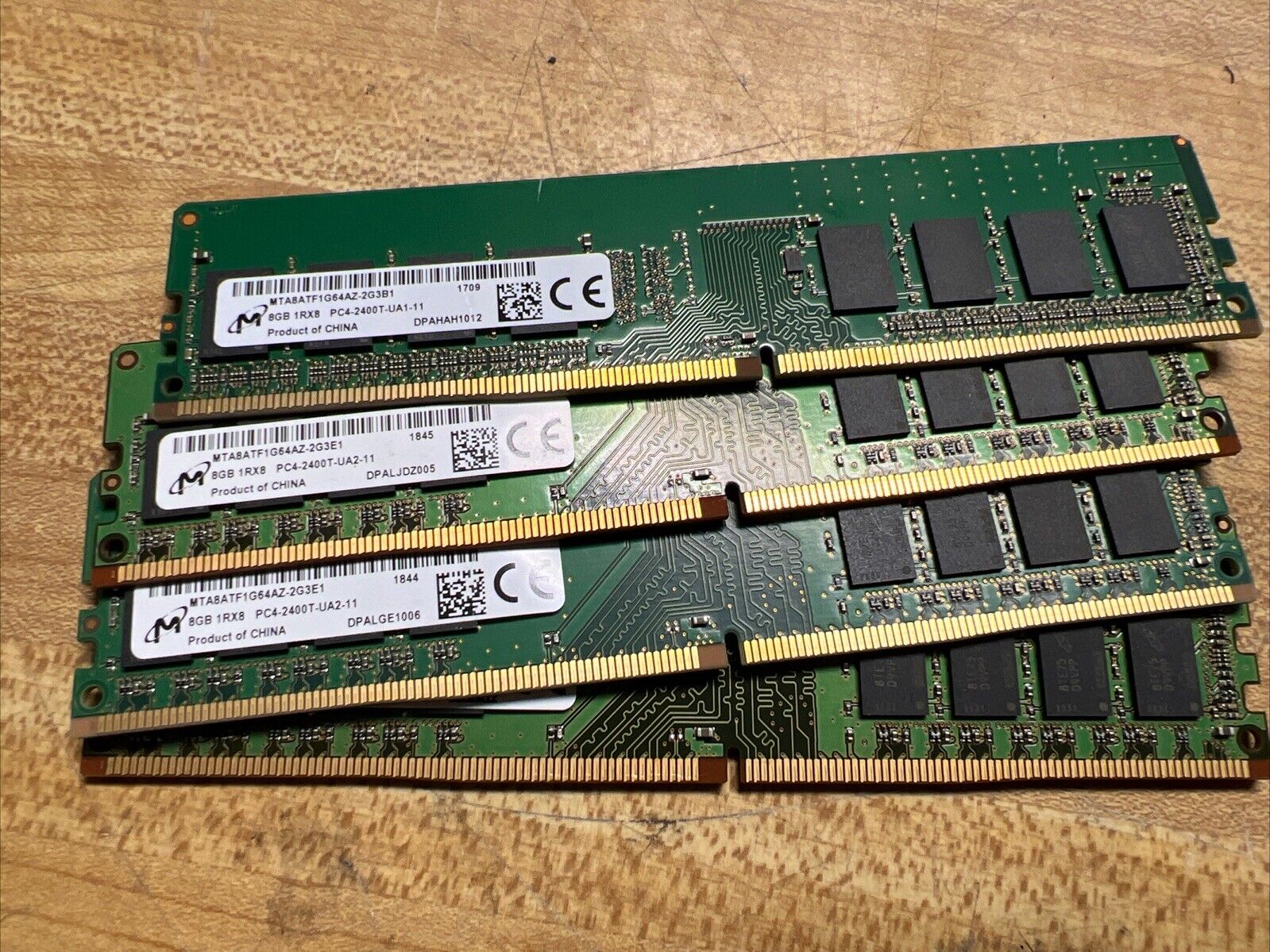 LOT OF 4 Micron 8GB DDR4 SDRAM UDIMM Memory Module (MTA8ATF1G64AZ-2G3B1)