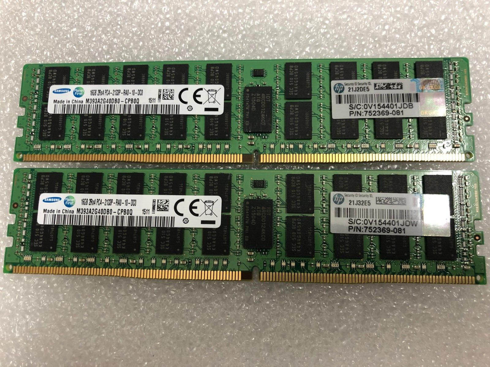 SAMSUNG M393A2G40DB0-CPB0Q 32GB (2X16GB) 2RX4 PC4-2133P DDR4 Server Memory