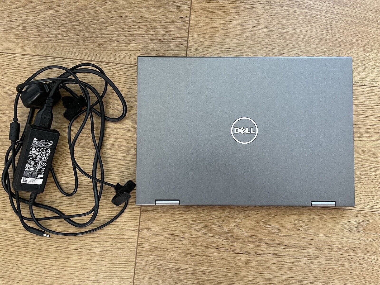 Dell Inspiron 13 5378 Touchscreen - Laptop 13” i5-7200 2.70GHz 8GB RAM 256GB SSD