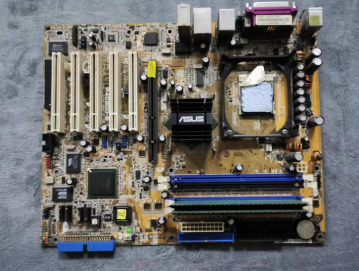 1pc used   Asus motherboard P4C800-E
