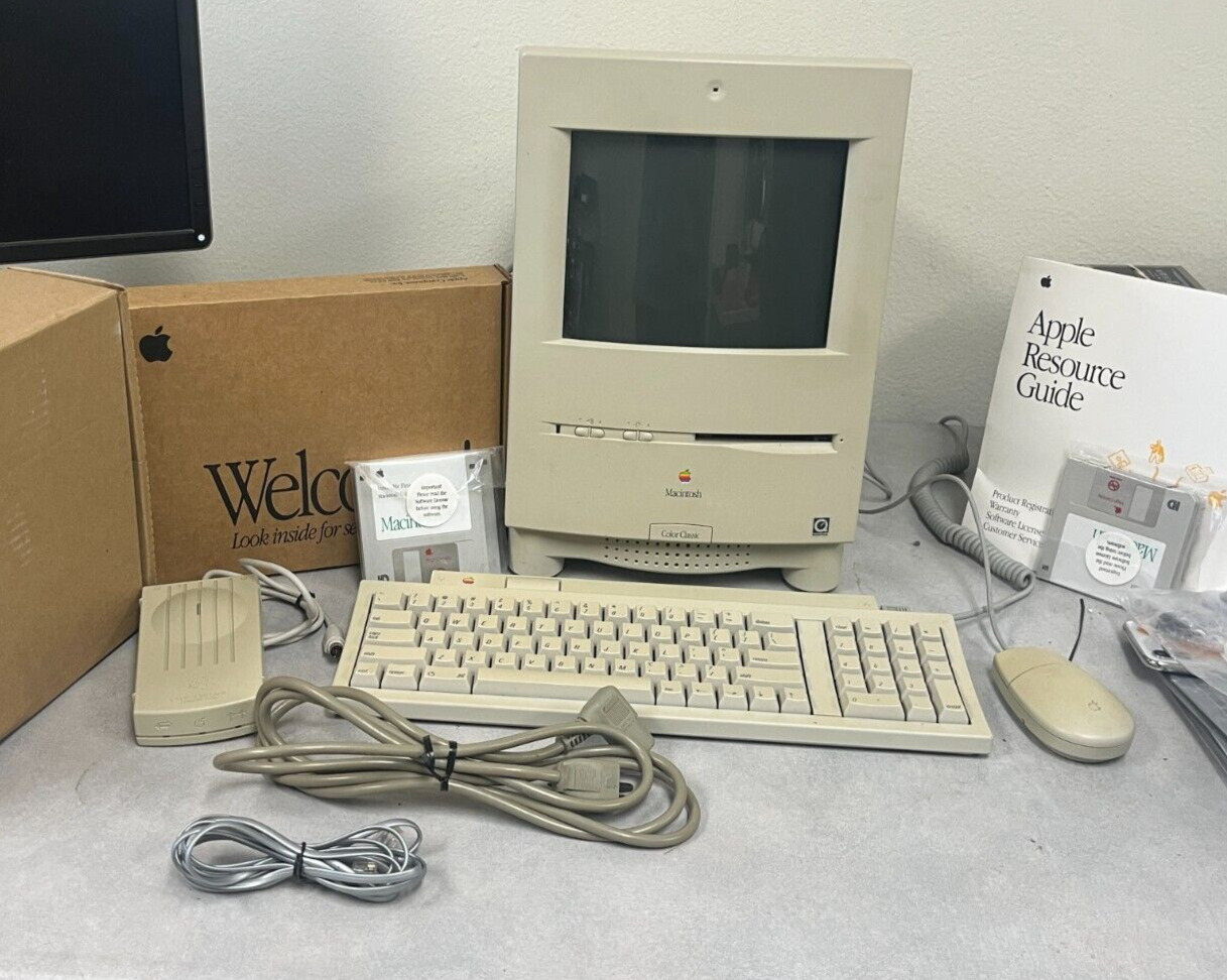 Apple Macintosh Color Classic M1600 with lots of Accessories (No Power)