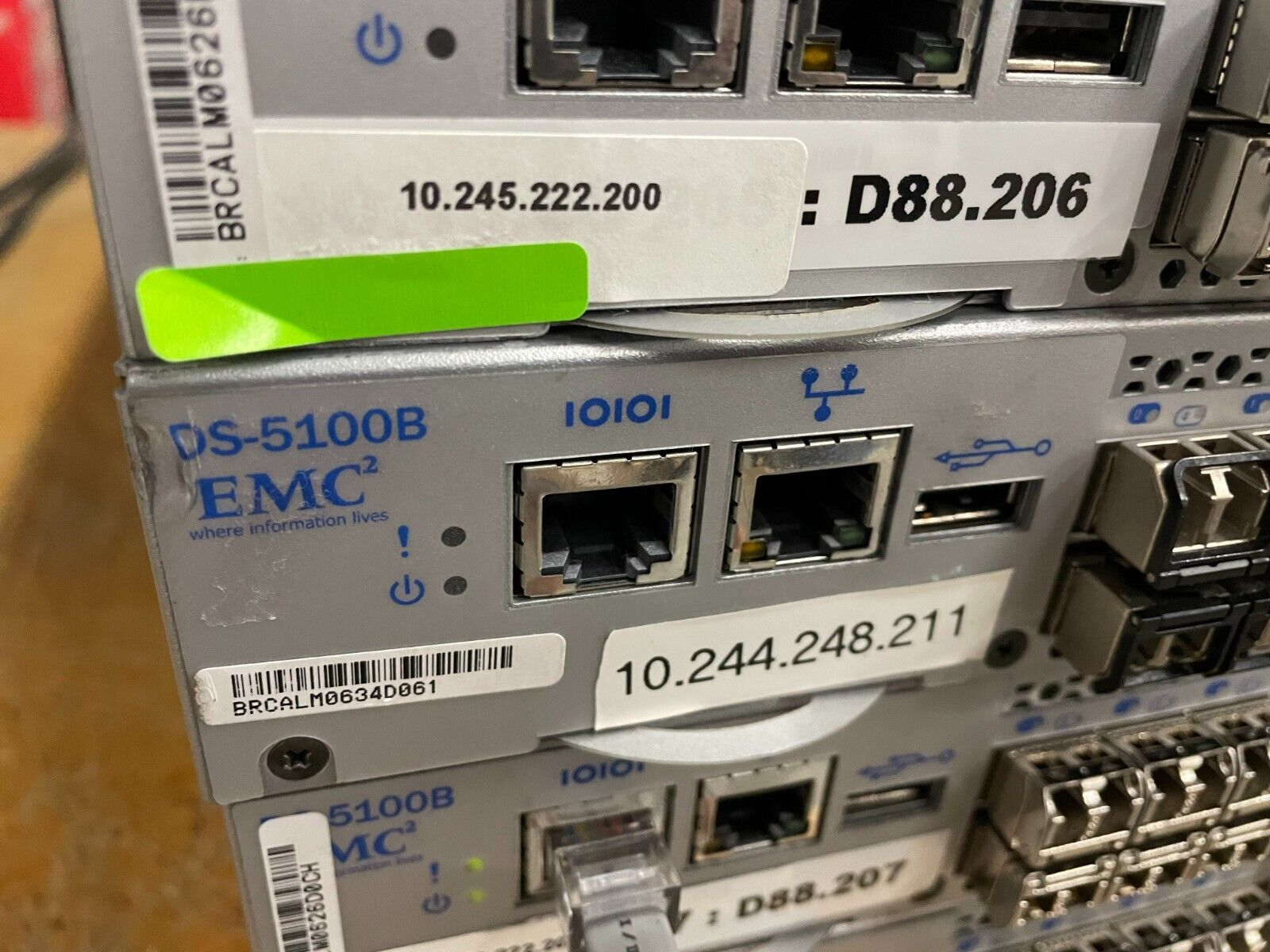 EMC Brocade DS-5100B 40-port Active w/40 8Gb Transceivers & Licenses