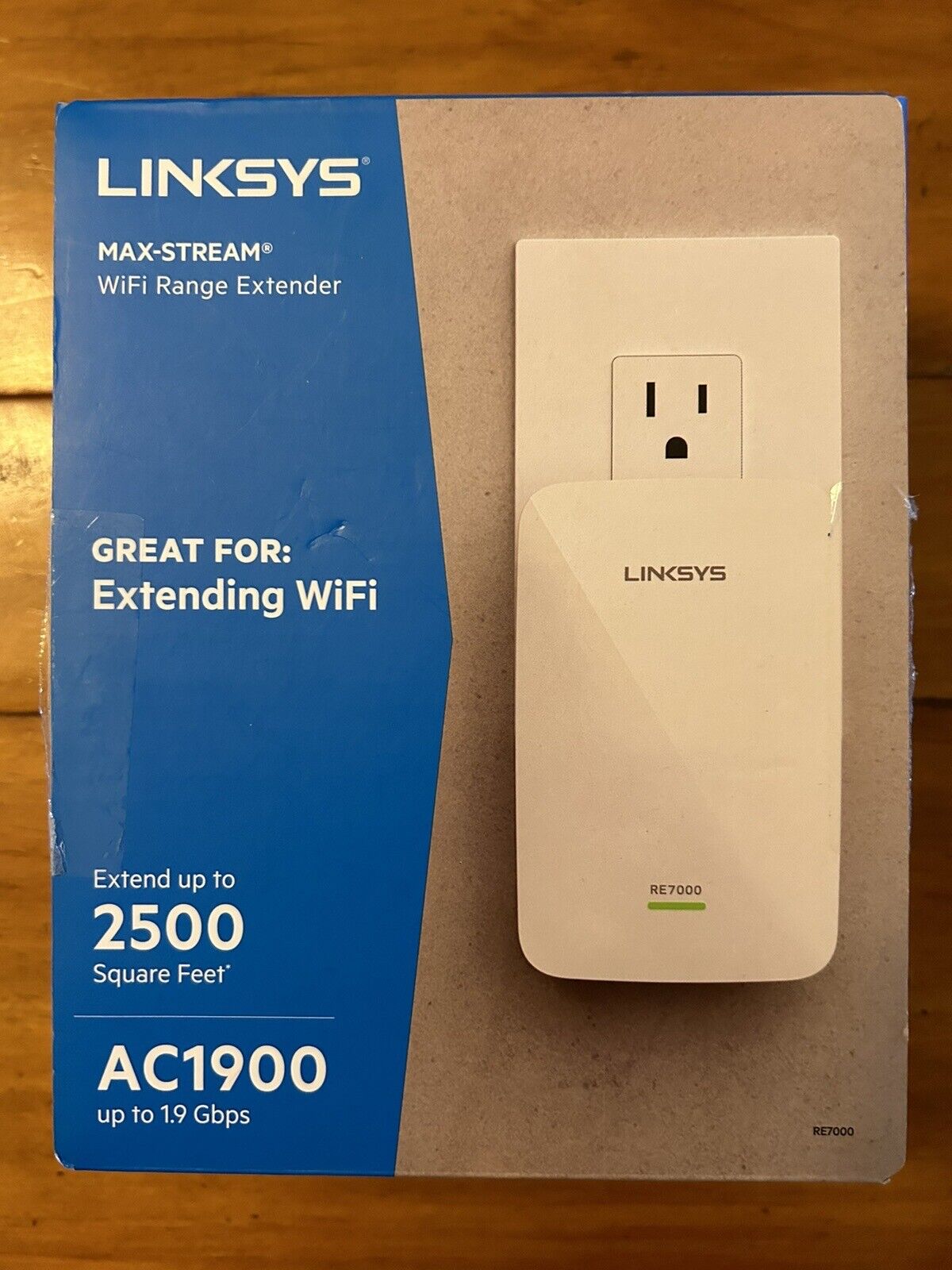 Opened Box——-but Never Used      Linksys RE7000 Max Stream AC1900+ WiFi Extender