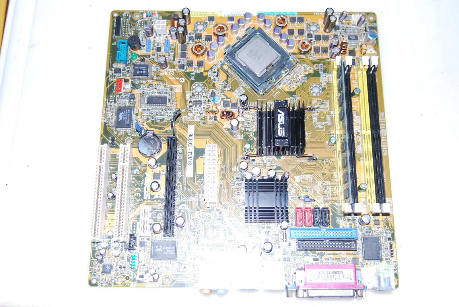 ASUS B5LD2-TVM/S socket LGA775 motherboard with SL7J6 cpu and 2Gb ram