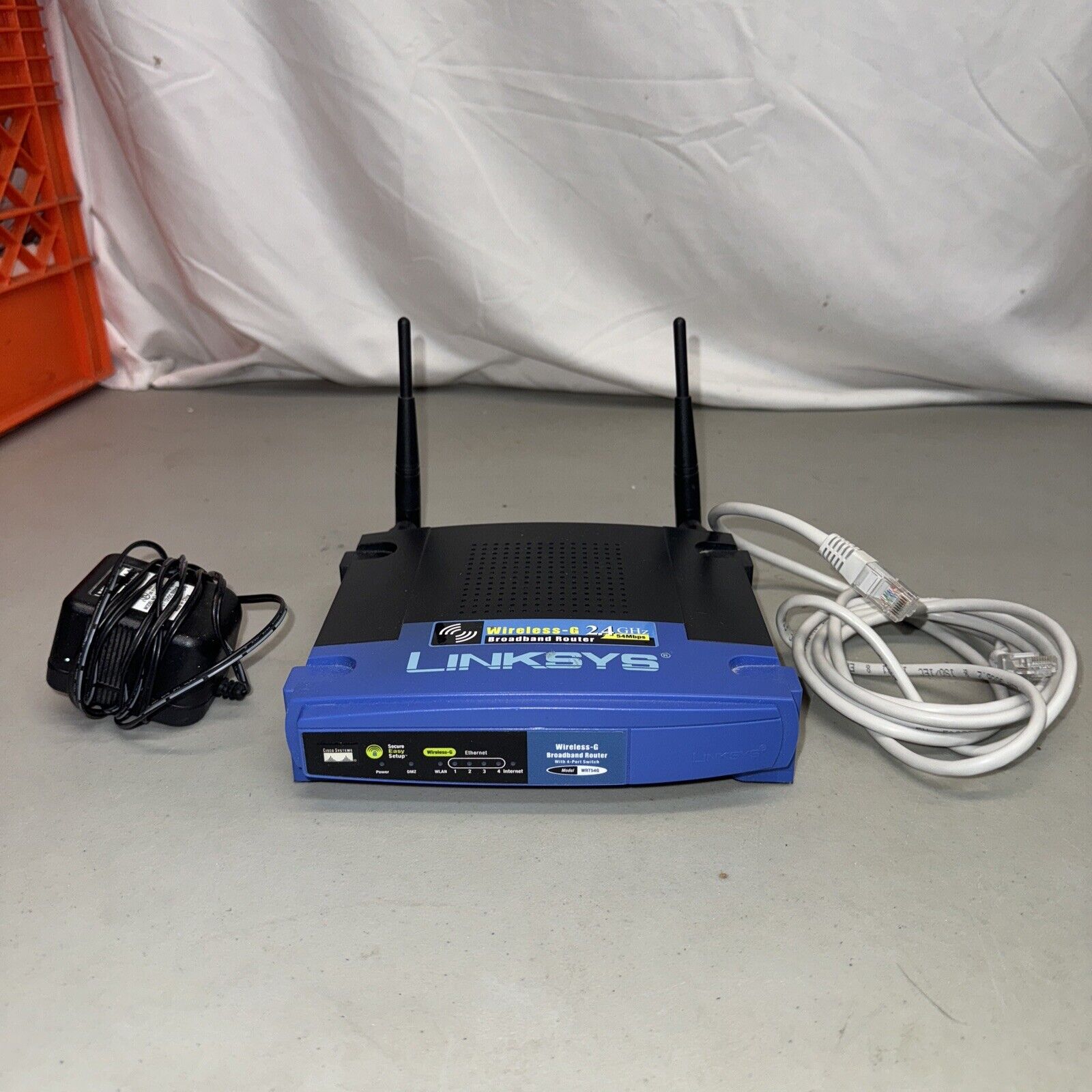 Linksys WRT54G 54 Mbps 4-Port 10-Megabit Wireless G Router