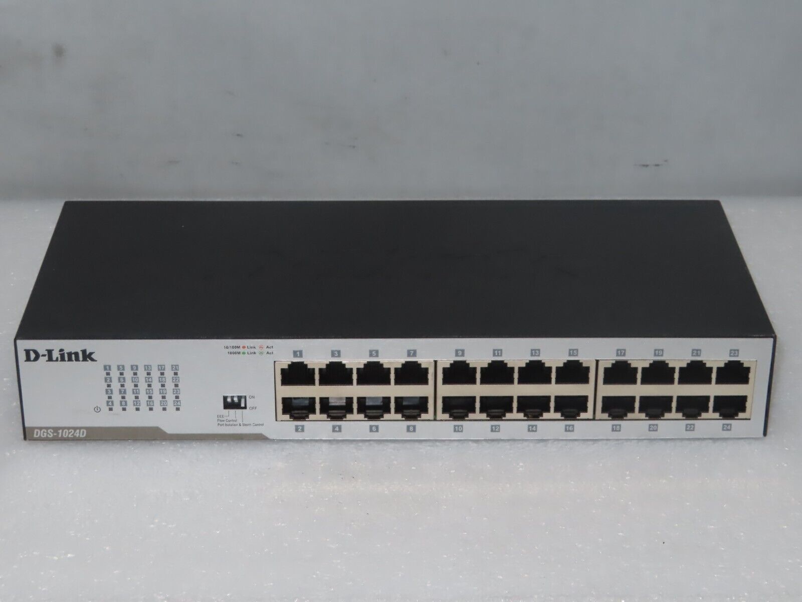 D-LINK DGS-1024D 24-Port Unmanaged Ethernet Switch