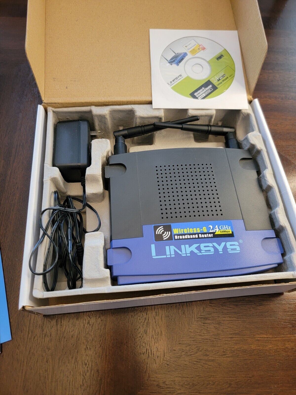 Linksys Wireless-G Broadband Router All-In-One 2.4 GHz WRT54G Slightly Used