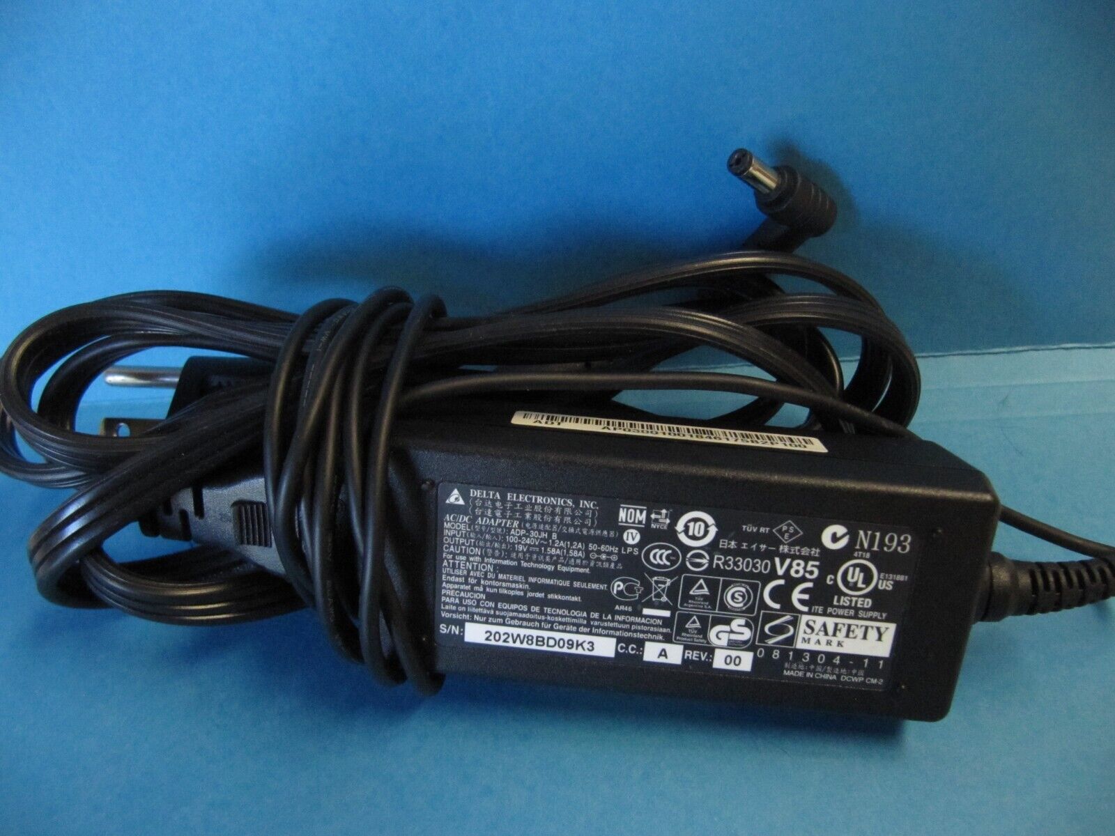 Genuine OEM Delta ADP-30JH-B AC Power Adapter Charger 19V 1.58A 30W 5.5 x 1.7 mm