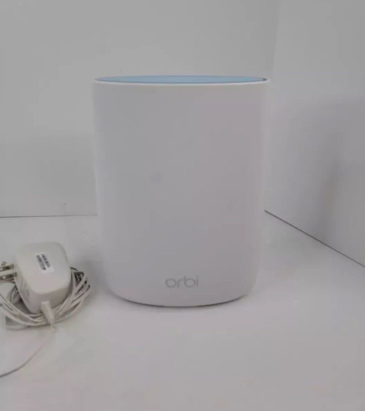 NETGEAR Orbi LBR20 4G LTE Router AC2200 WIFI (up to 2.2gbps)