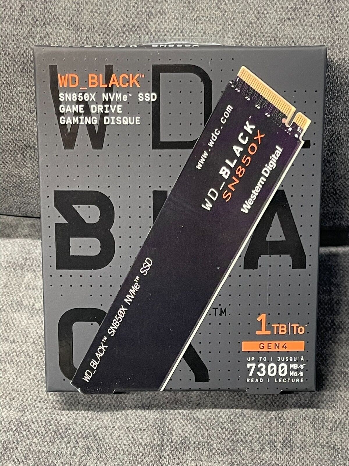 Western Digital WD_BLACK SN850X 1TB NVMe Internal SSD (WDS100T2X0E)