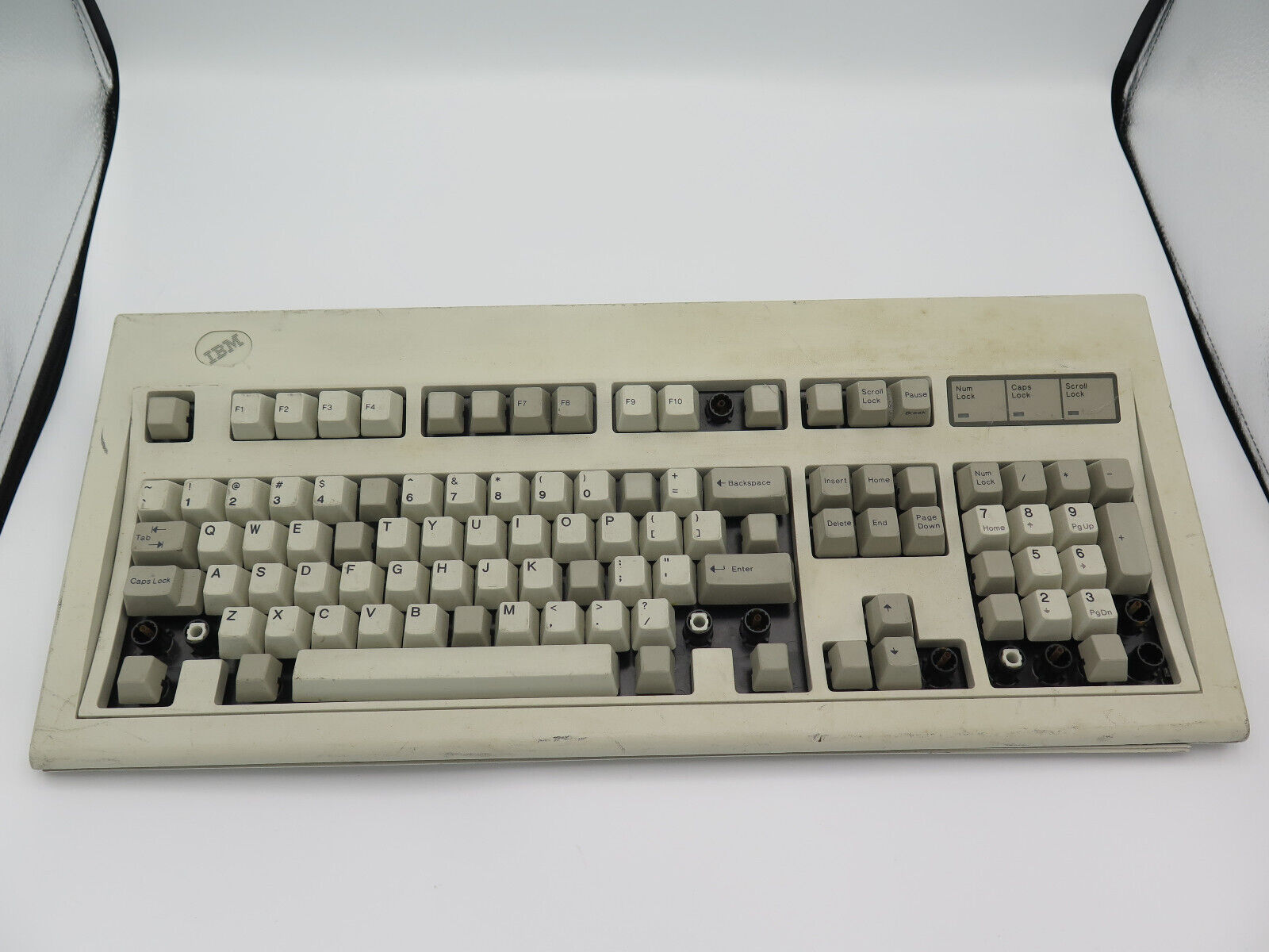 IBM Model M AT PC Mechanical Keyboard 1987 PARTIALLY WORKS, READ DESCRIPTION