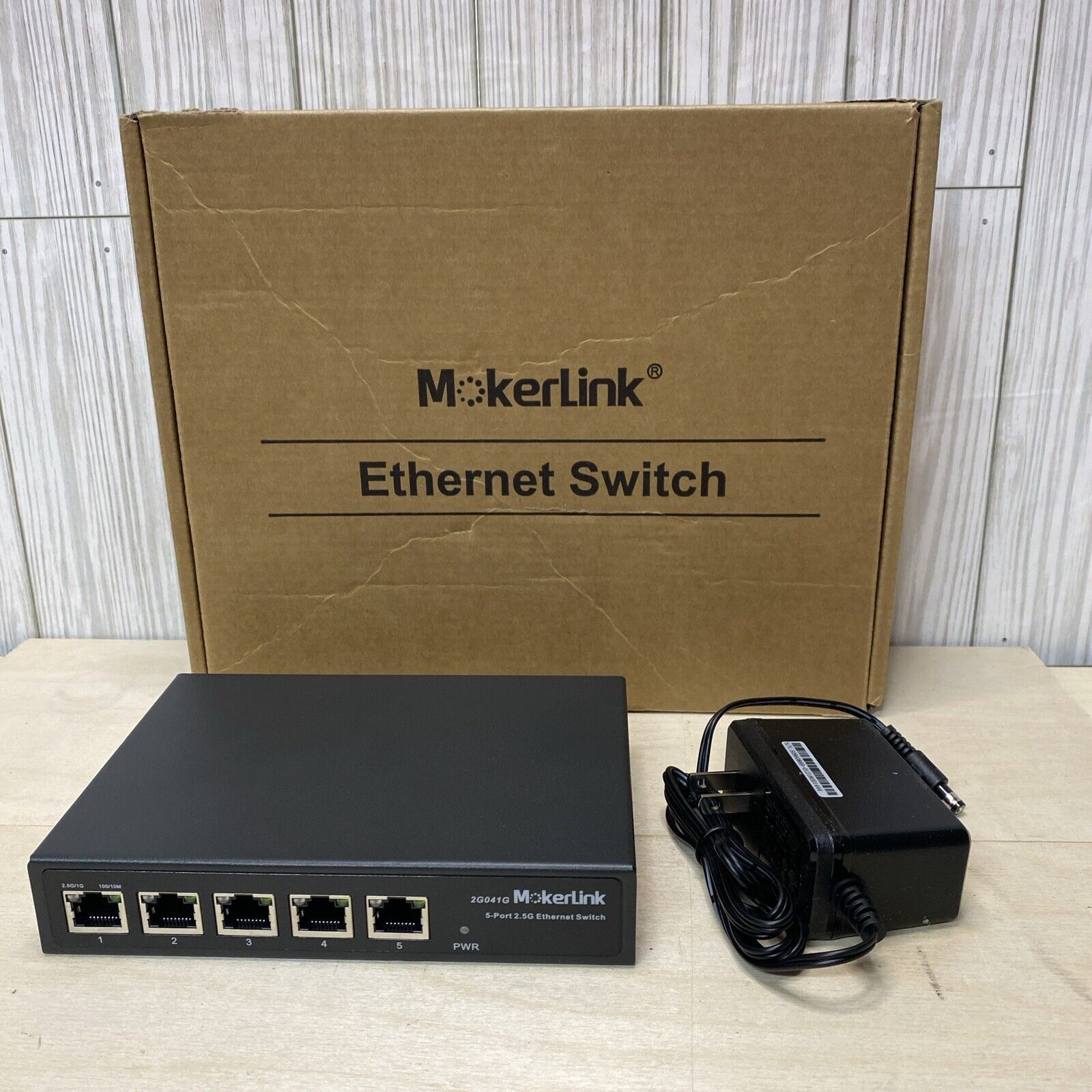 MokerLink 5 Port 2.5 Gigabit Switch, 5 x 2.5G Ethernet Ports 2G041G