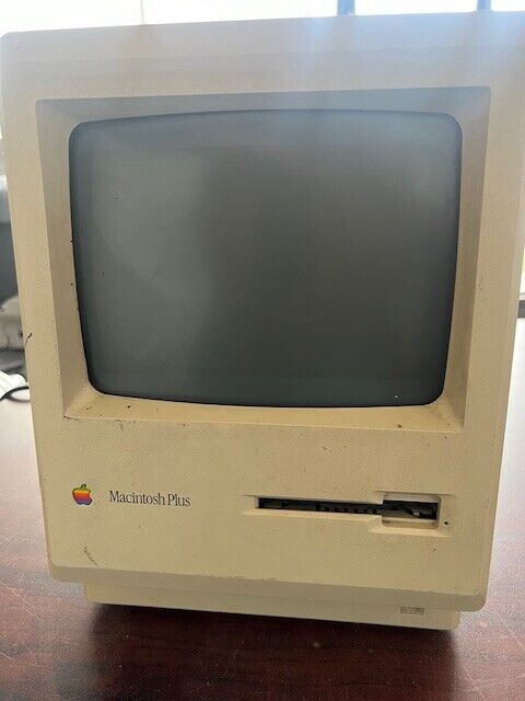APPLE MACINTOSH PLUS 1 MB M0001A Vintage Mac Computer NOT POWERING