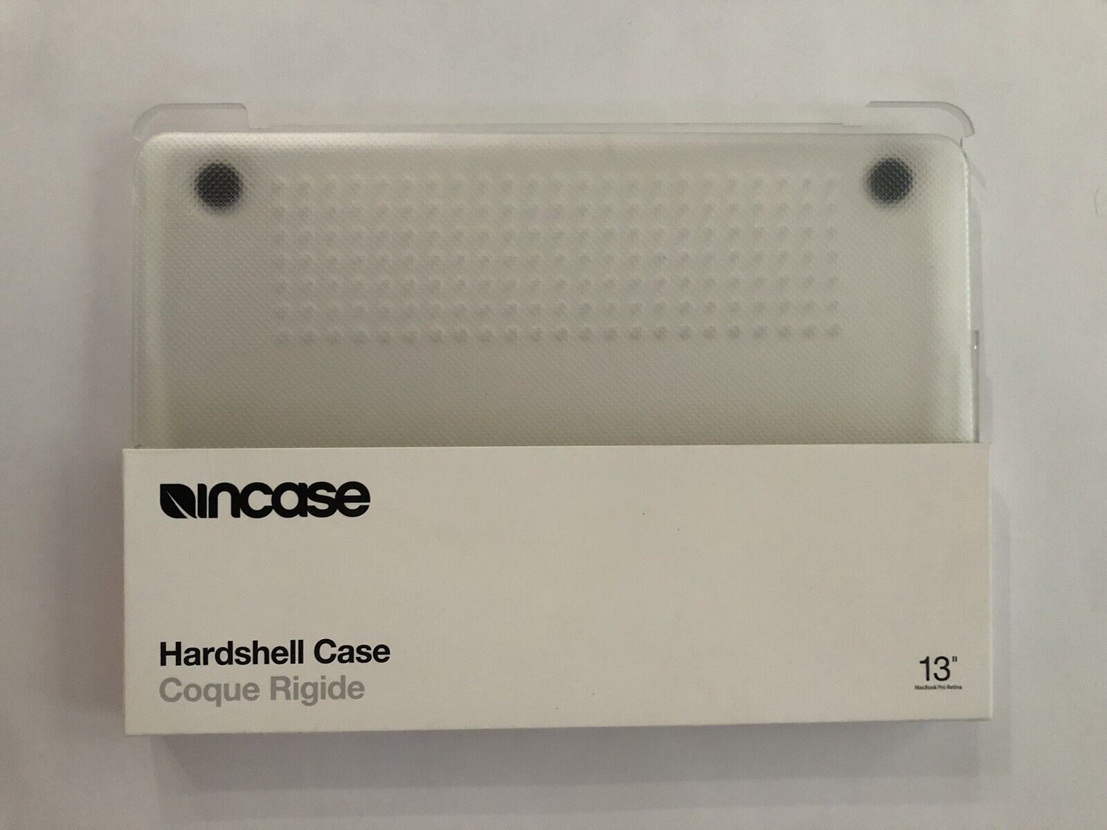 New Incase INMB200615-CLR 13'' Hardshell Case