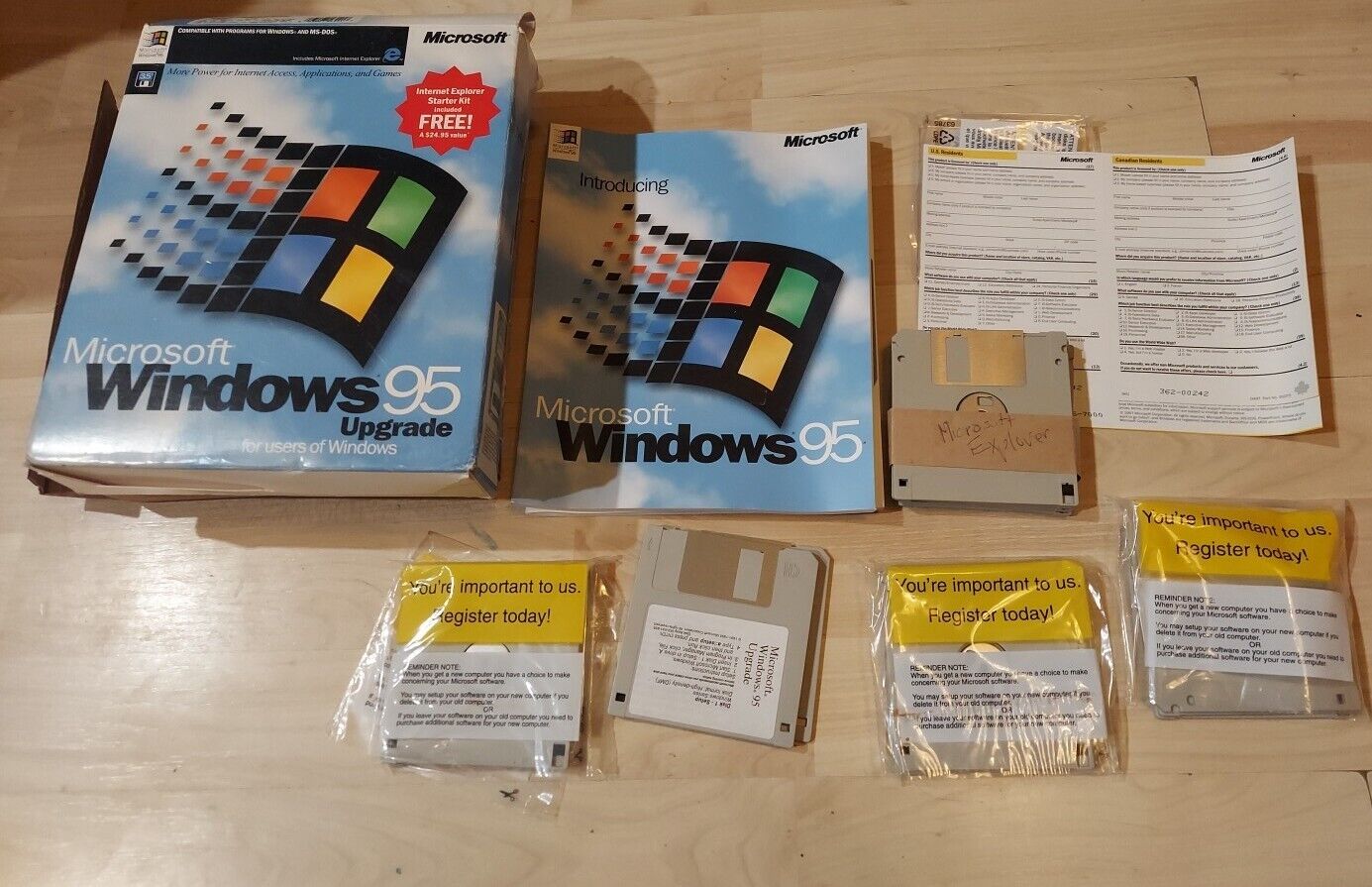 Vintage Microsoft Project Software (Windows 95)  13 disks untested