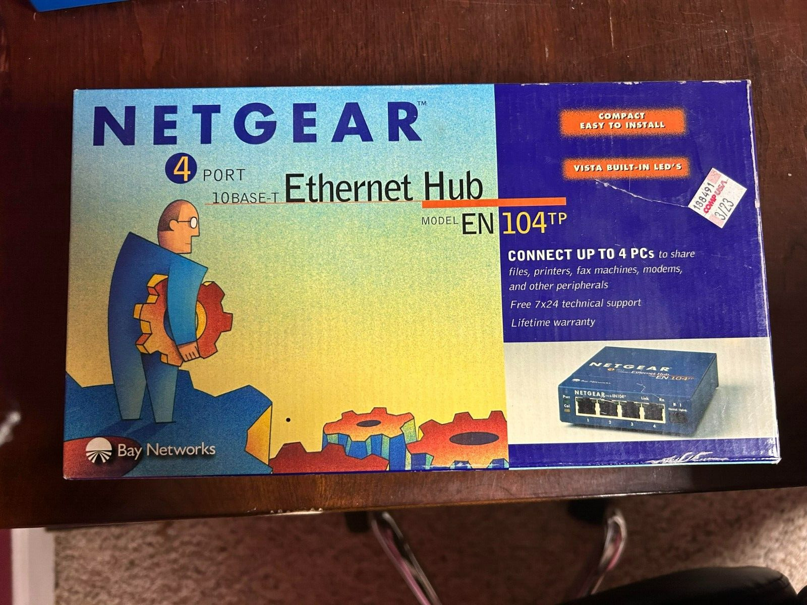 Netgear 4 Port 10 Base-T Ethernet Hub Model EN104tp - Open Box New